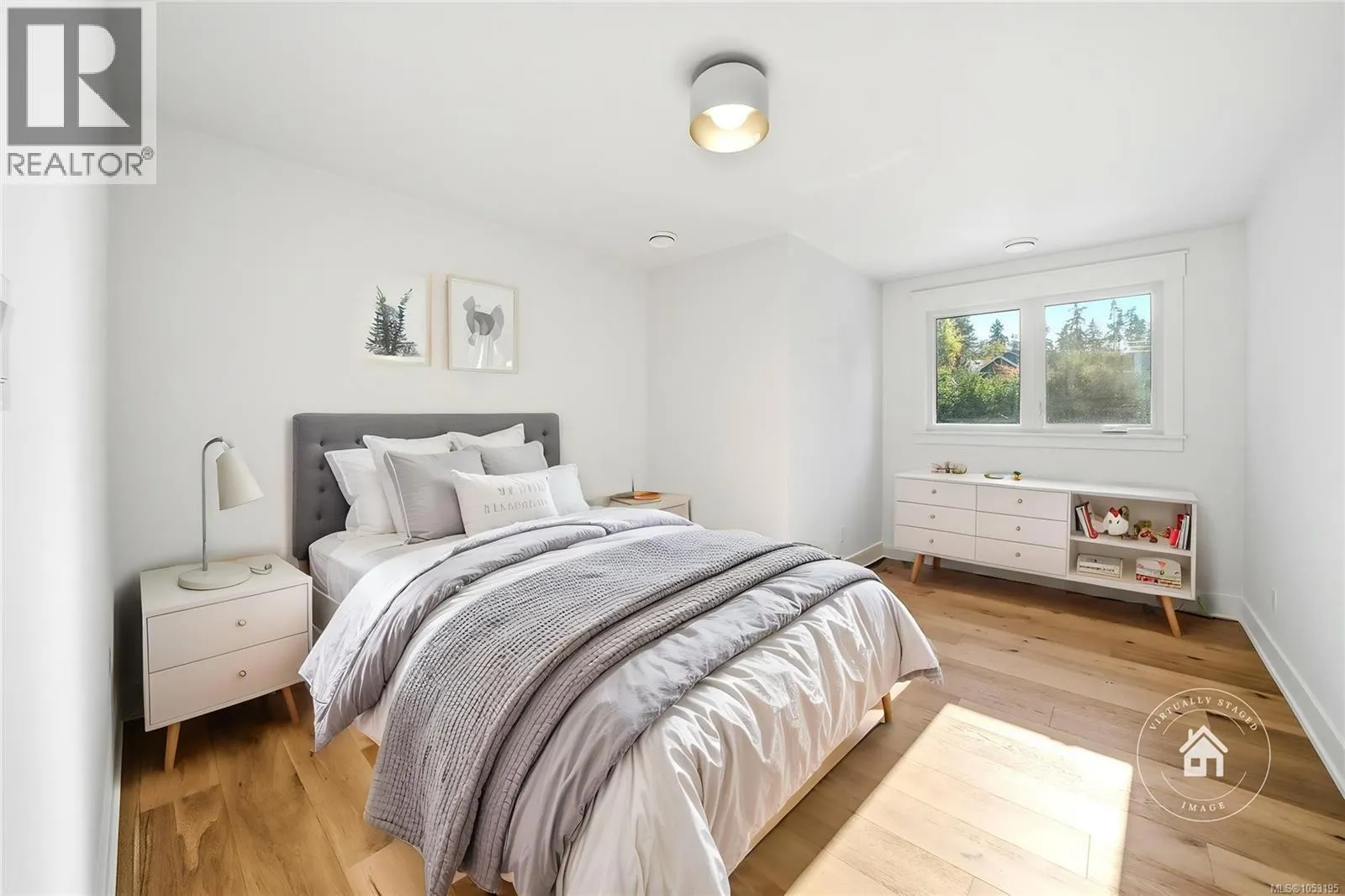 177 Sunningdale Rd E