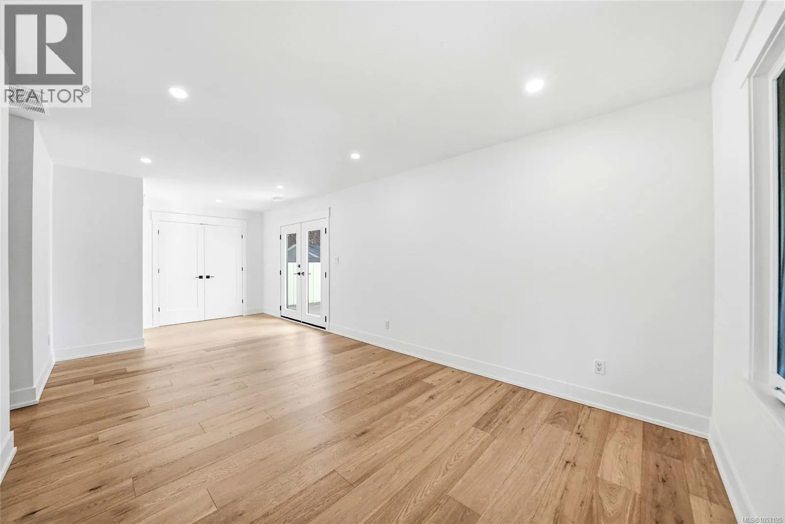 177 Sunningdale Rd E