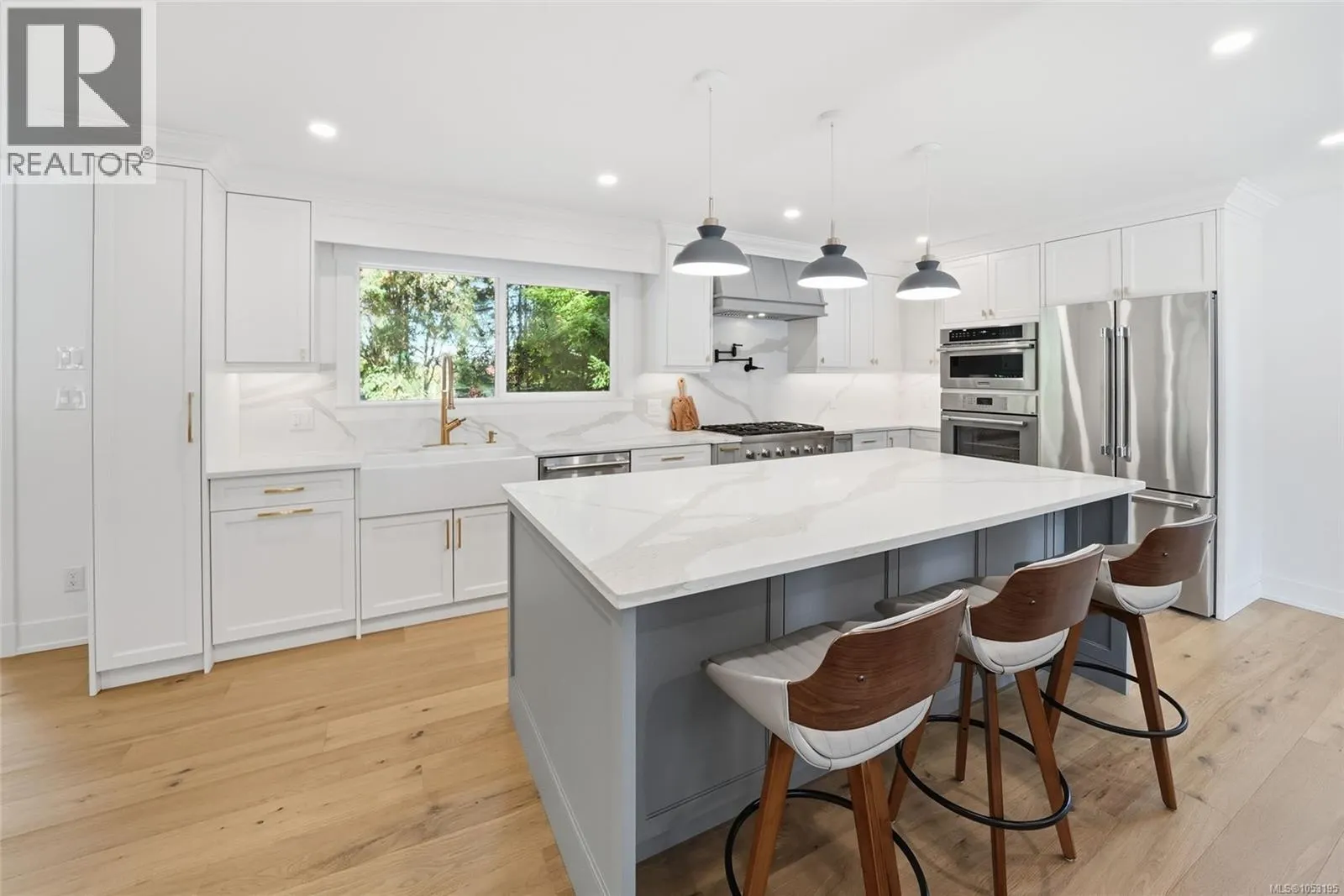 177 Sunningdale Rd E