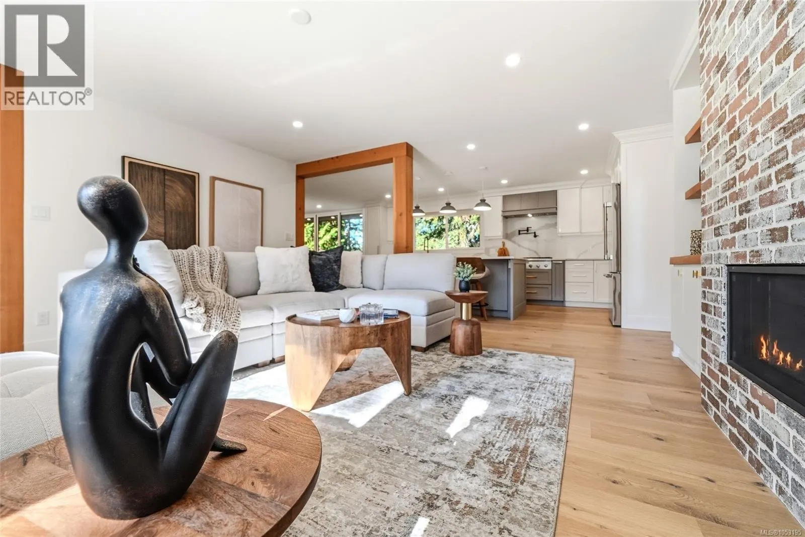177 Sunningdale Rd E