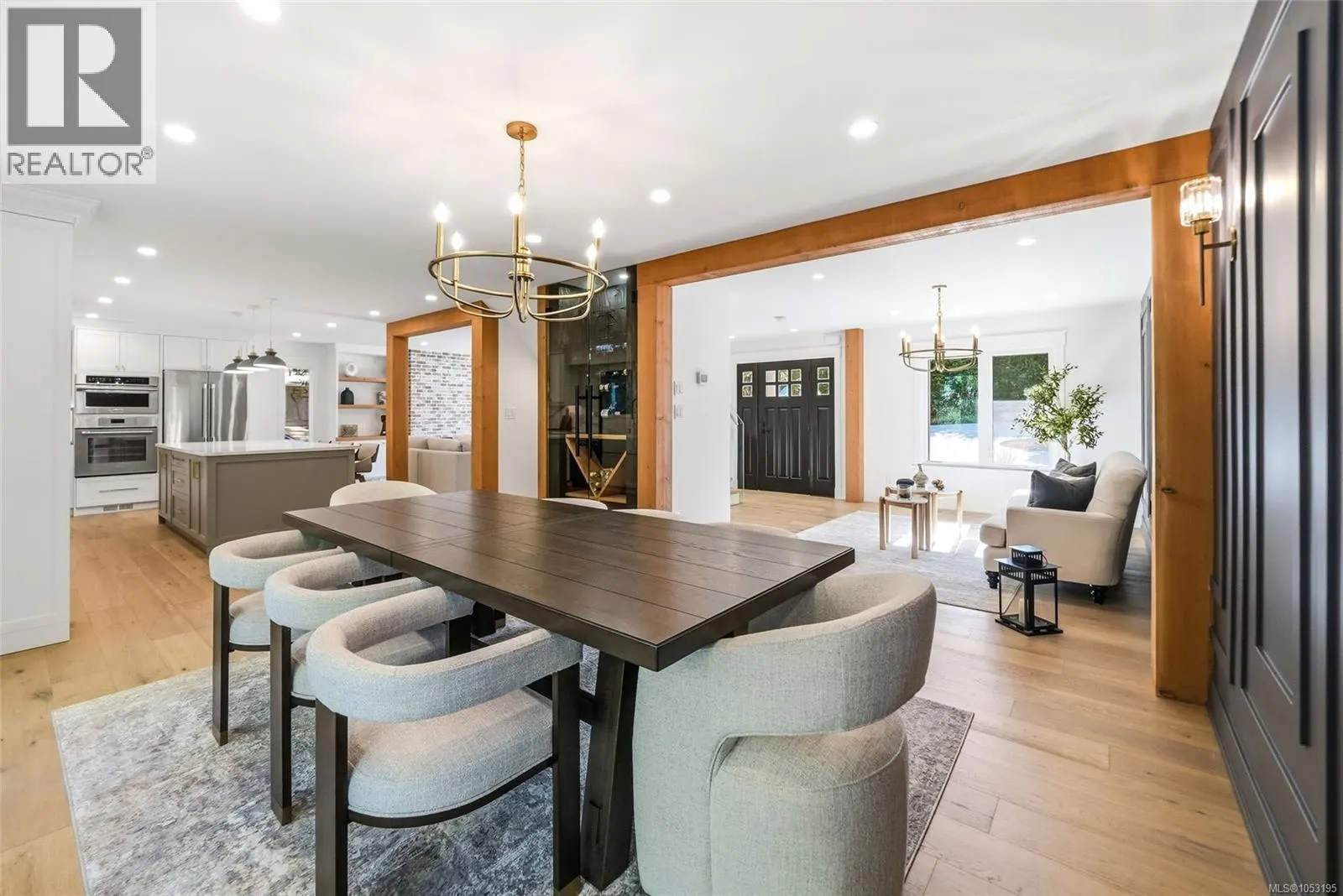177 Sunningdale Rd E