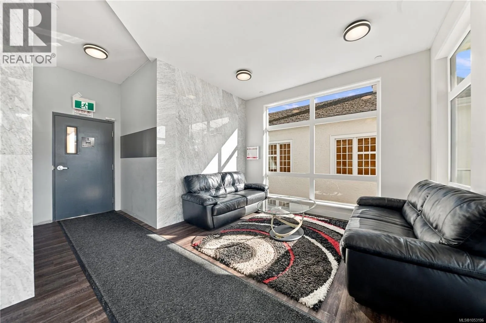 PH1 10 Chapel St