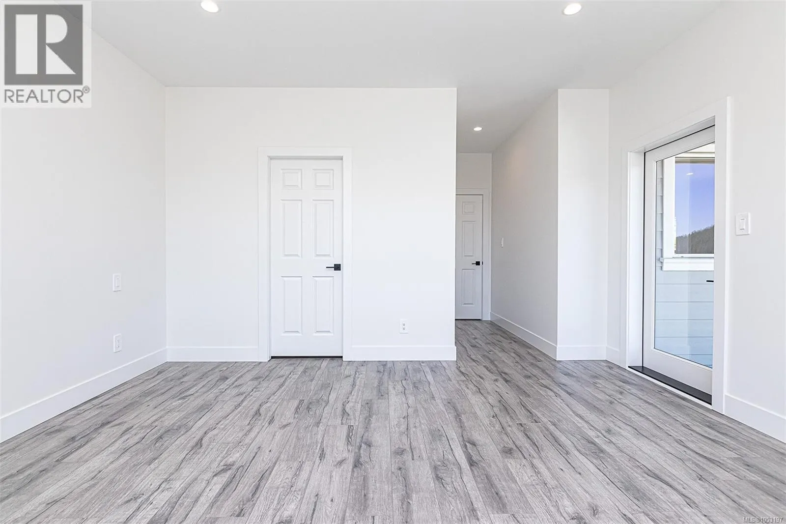 2605 Nickson Way