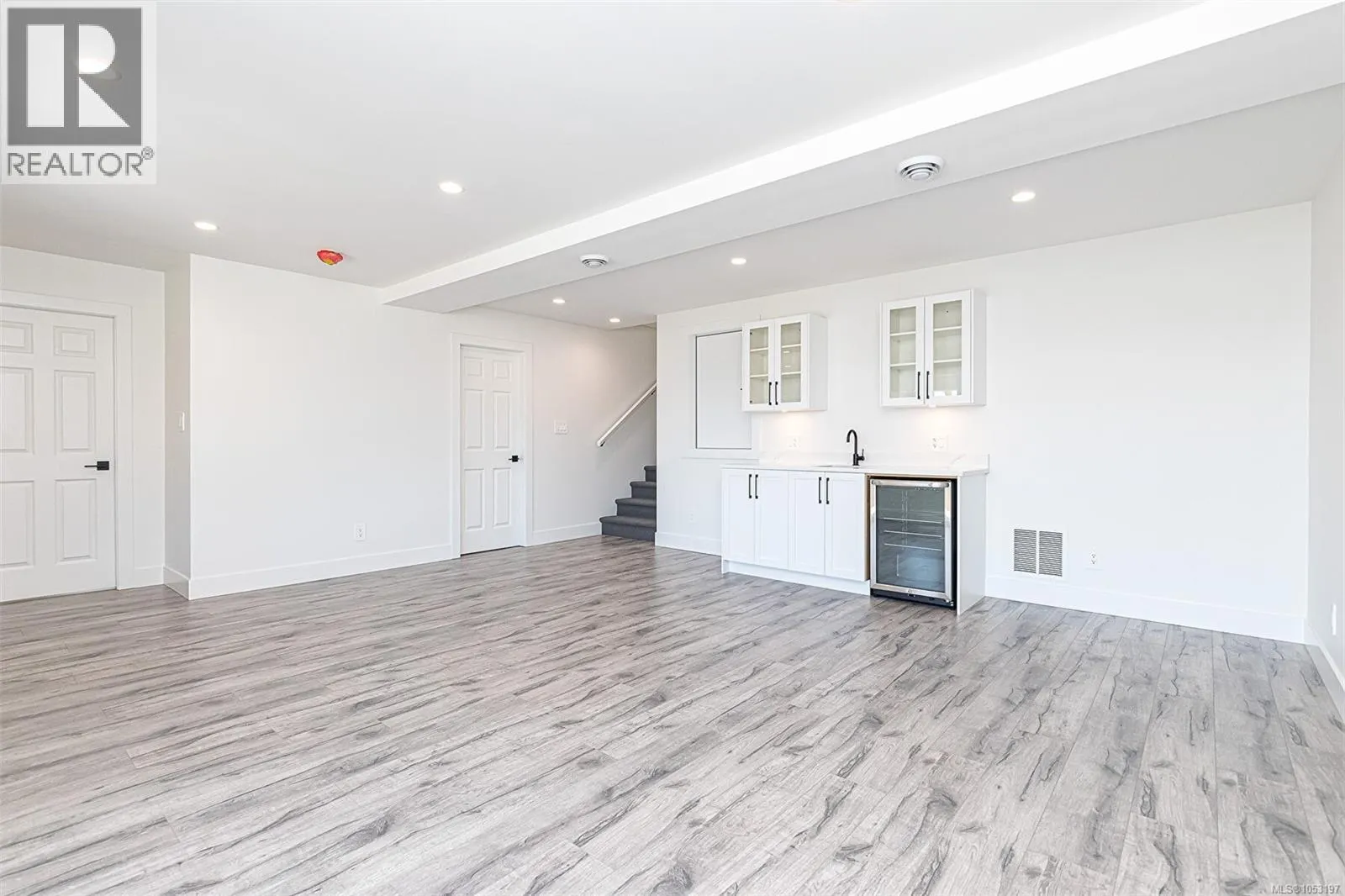 2605 Nickson Way