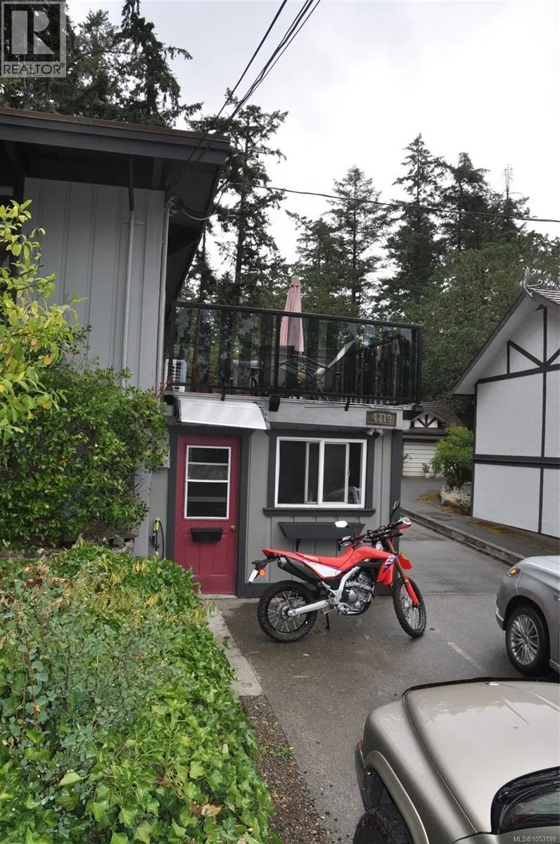 4719 West Saanich Rd
