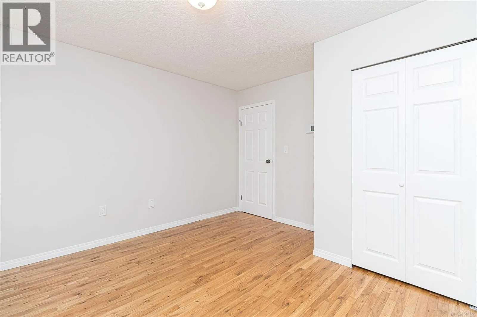 899 Cecil Blogg Dr