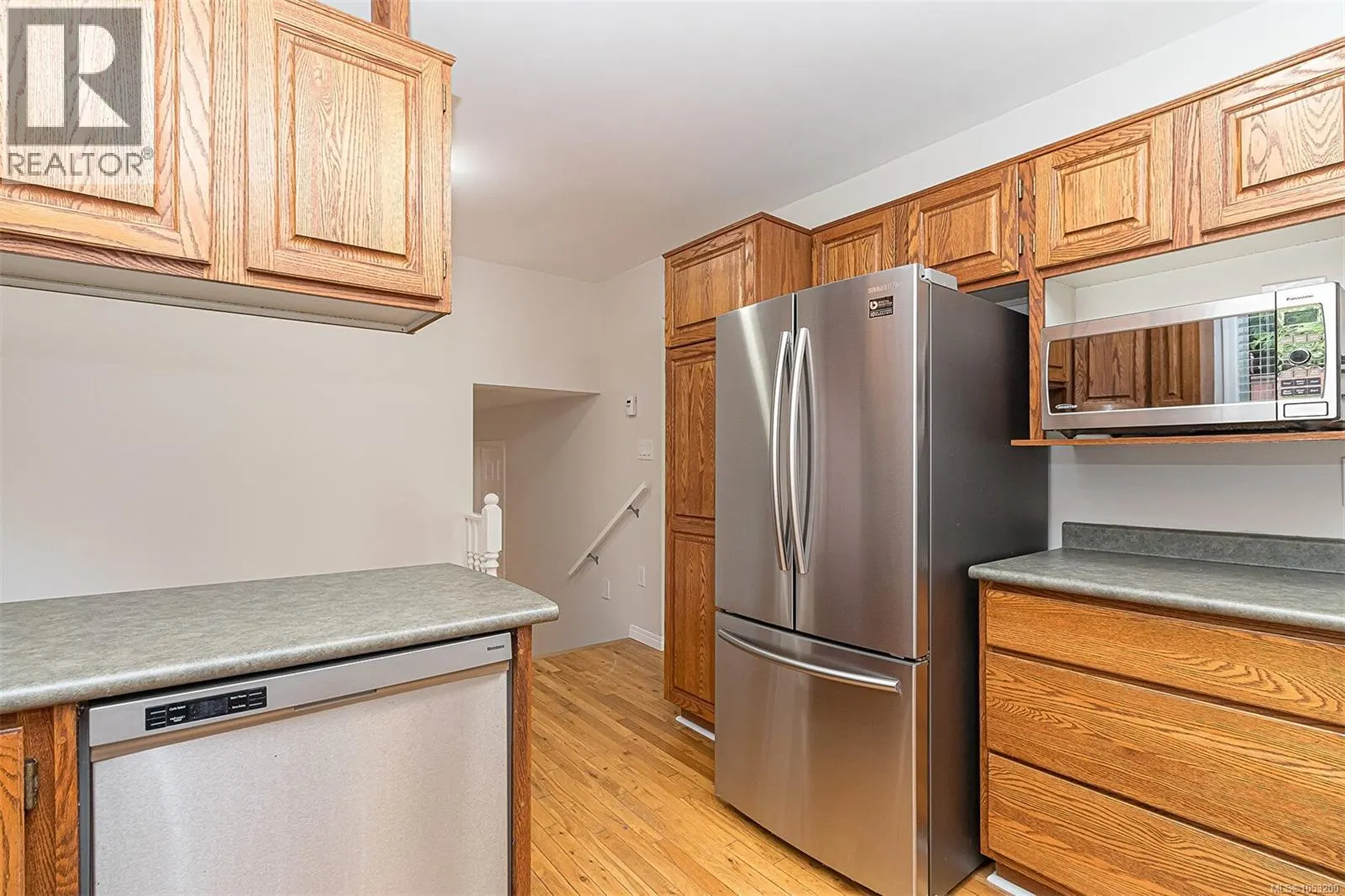 899 Cecil Blogg Dr