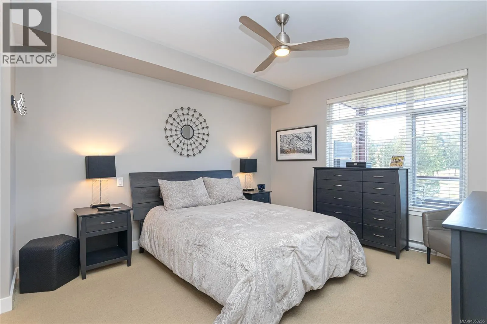 305E 1115 Craigflower Rd