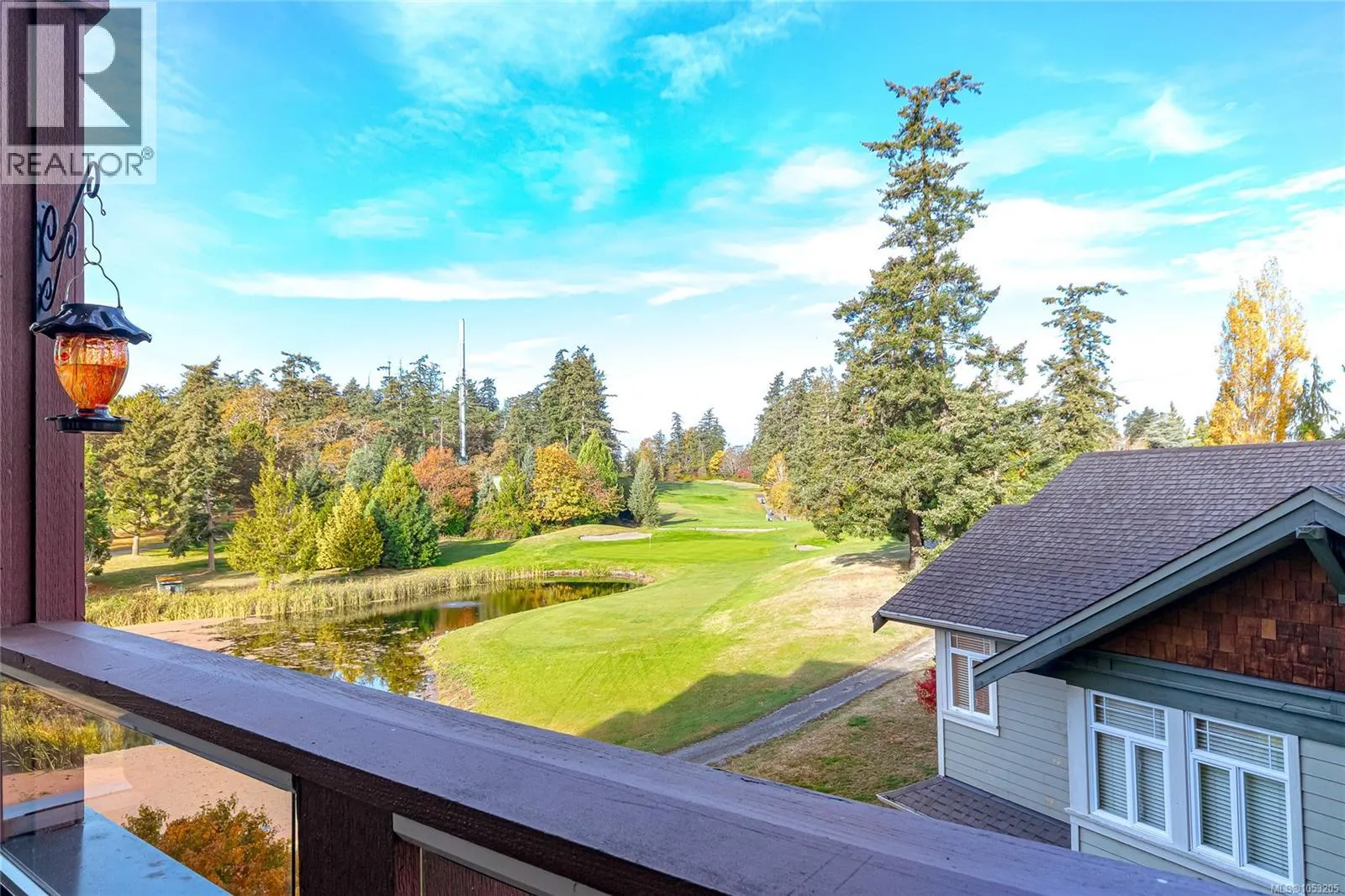 305E 1115 Craigflower Rd