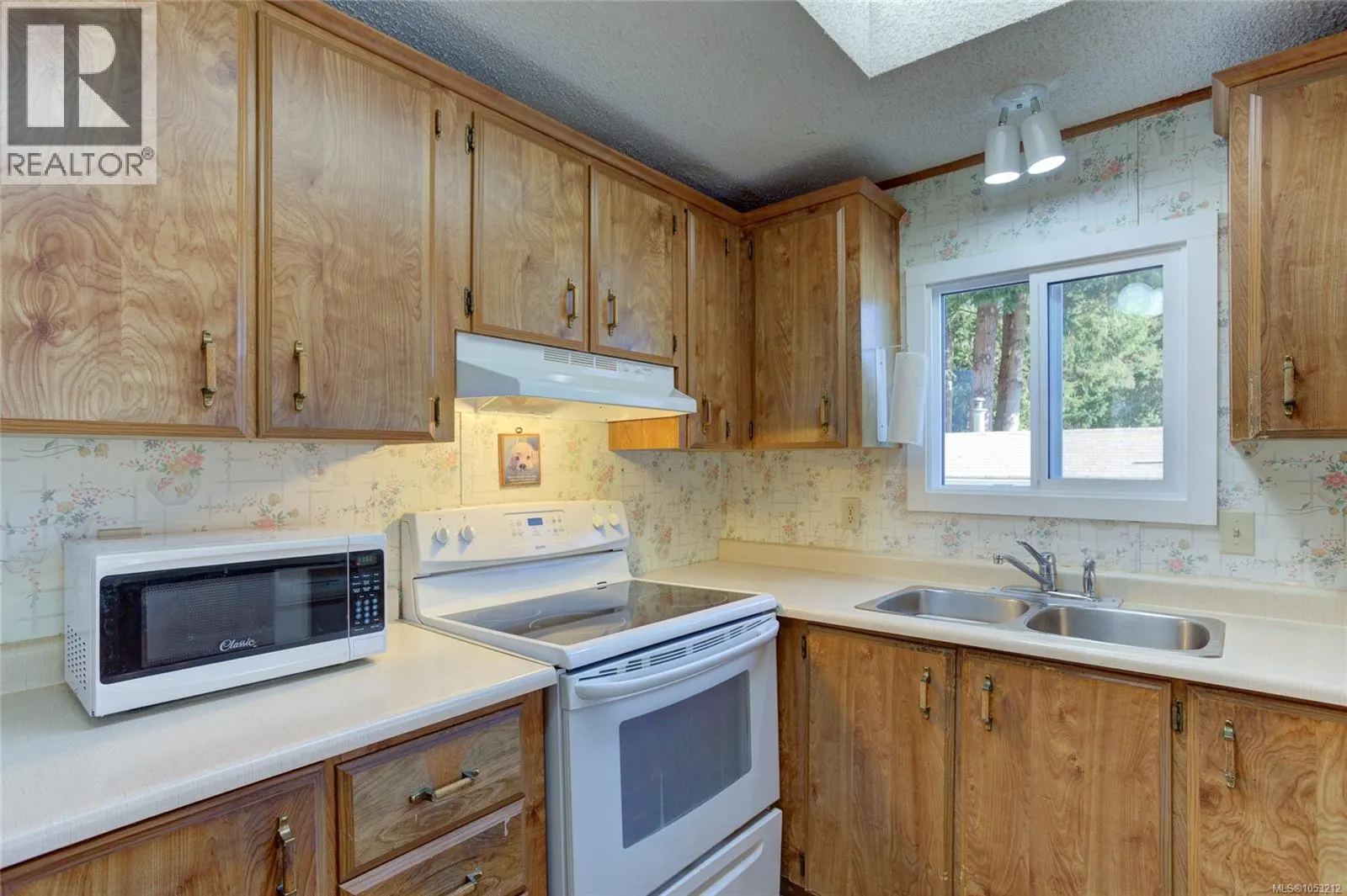 71 10980 Westdowne Rd