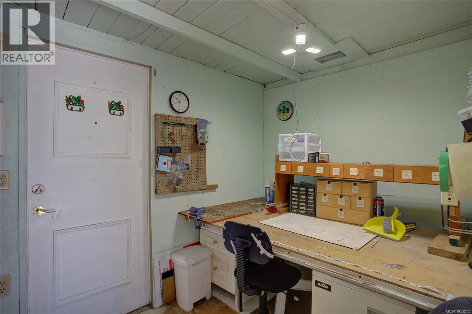 71 10980 Westdowne Rd