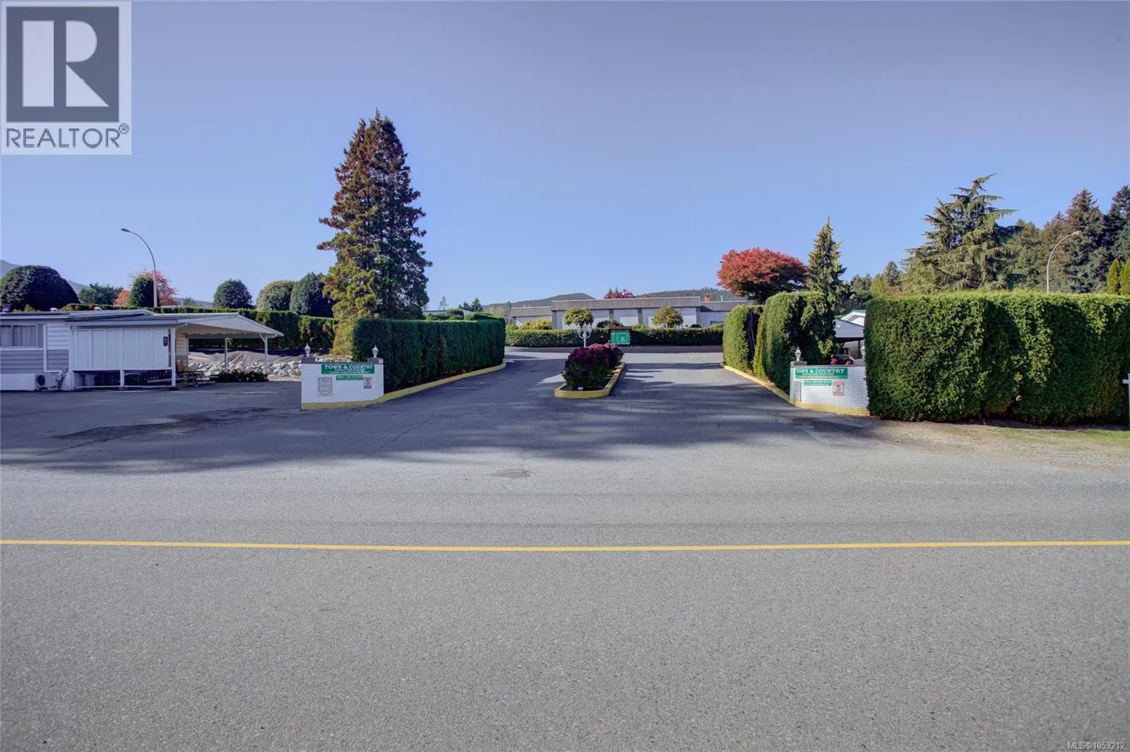 71 10980 Westdowne Rd
