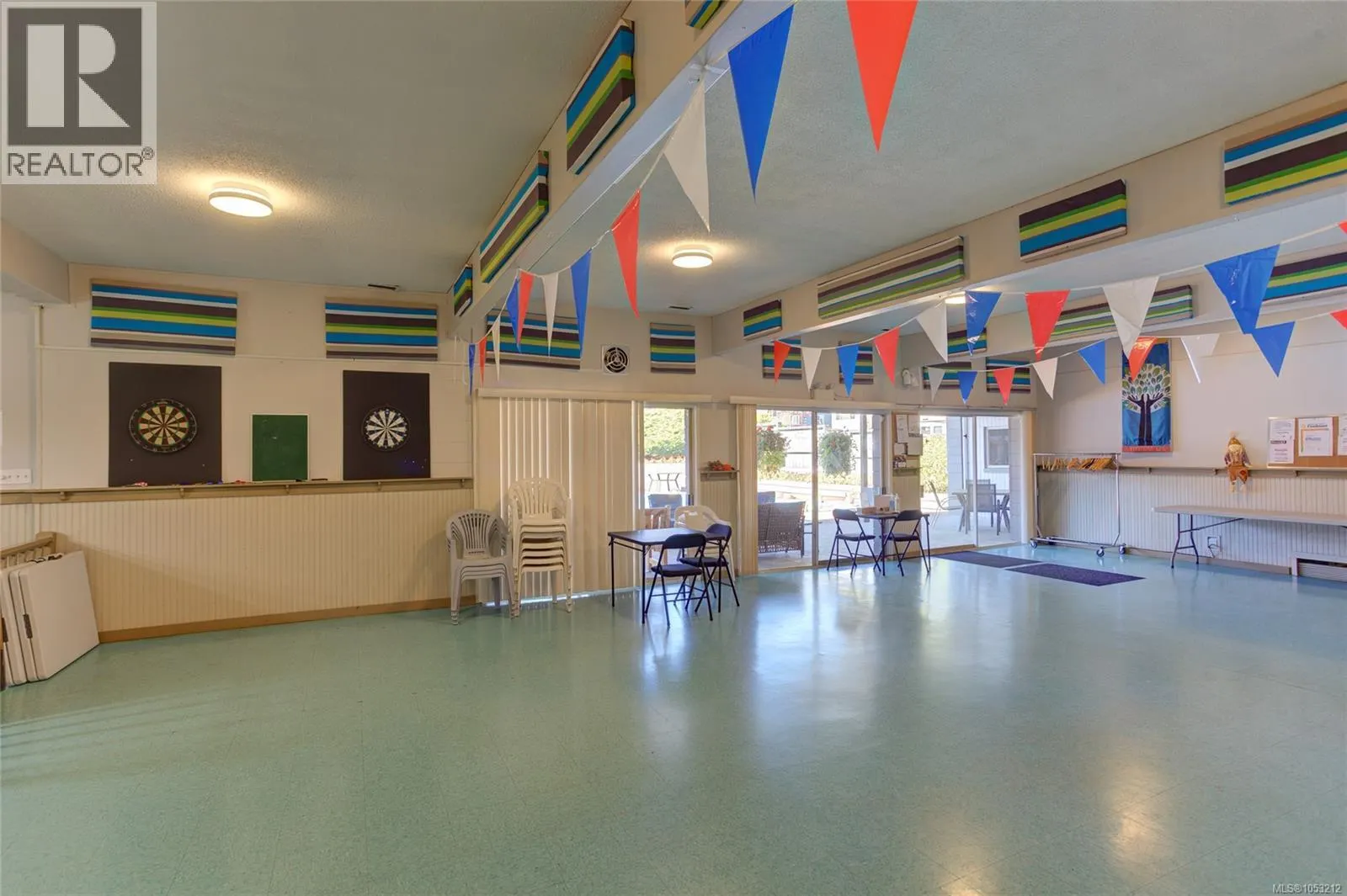 71 10980 Westdowne Rd