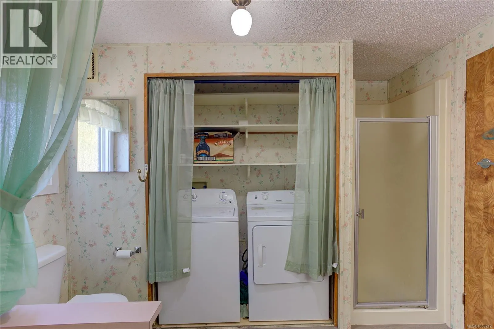 71 10980 Westdowne Rd
