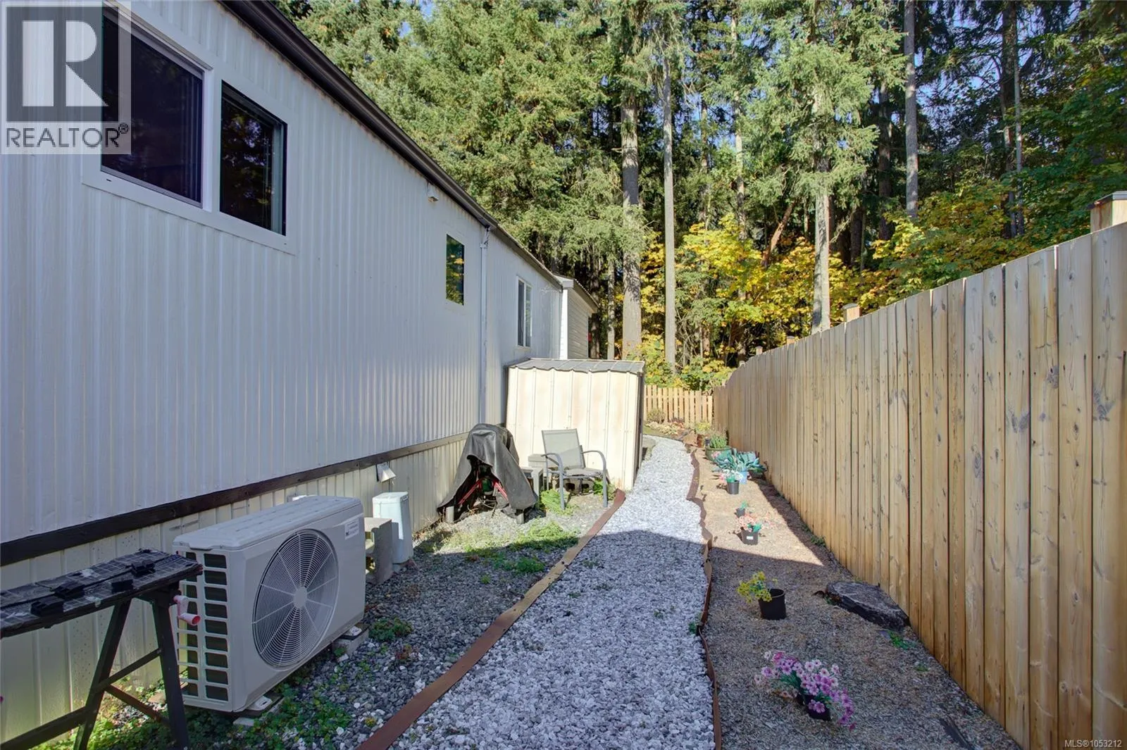71 10980 Westdowne Rd