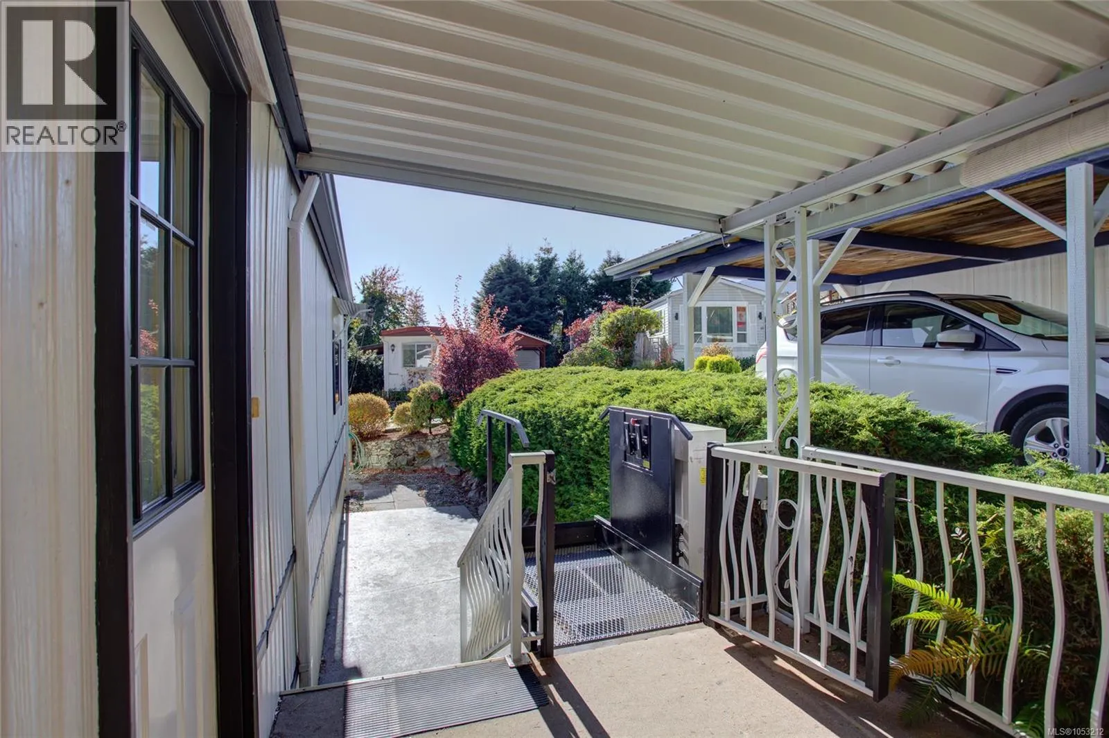 71 10980 Westdowne Rd