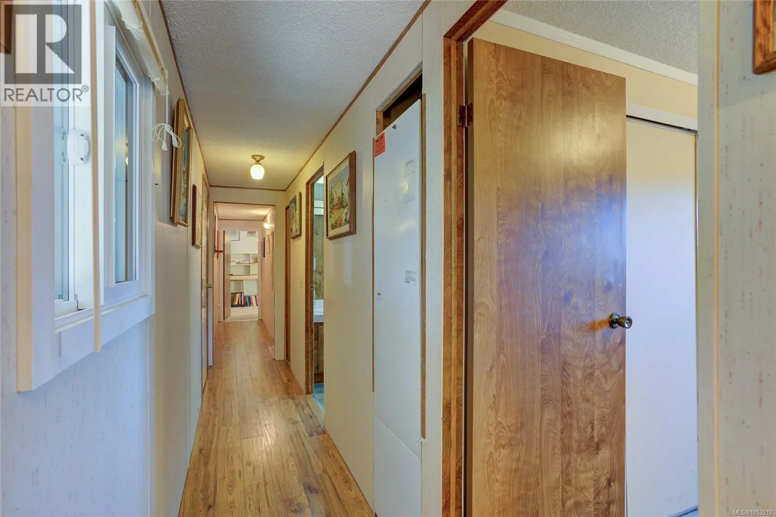 71 10980 Westdowne Rd