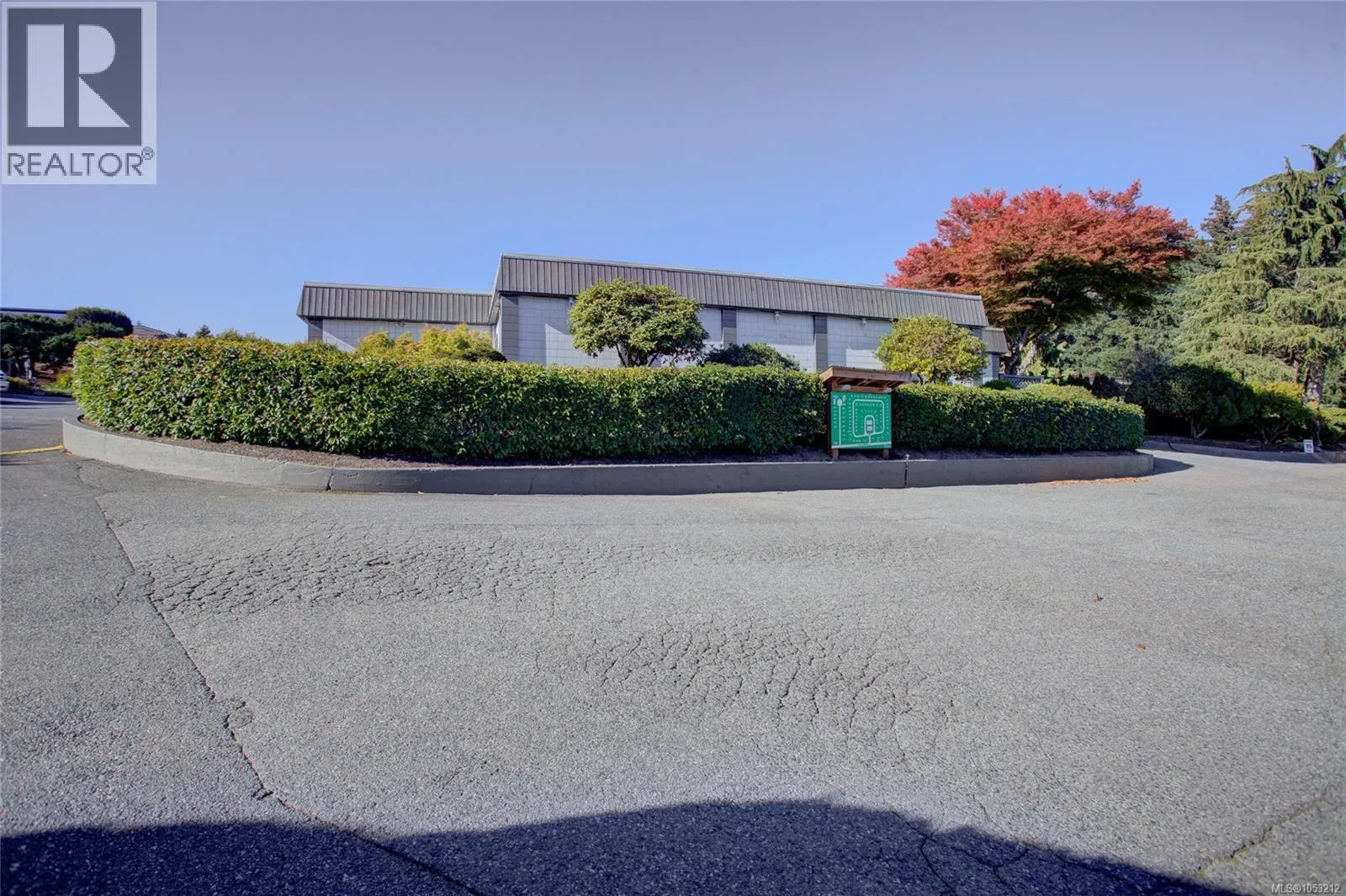 71 10980 Westdowne Rd
