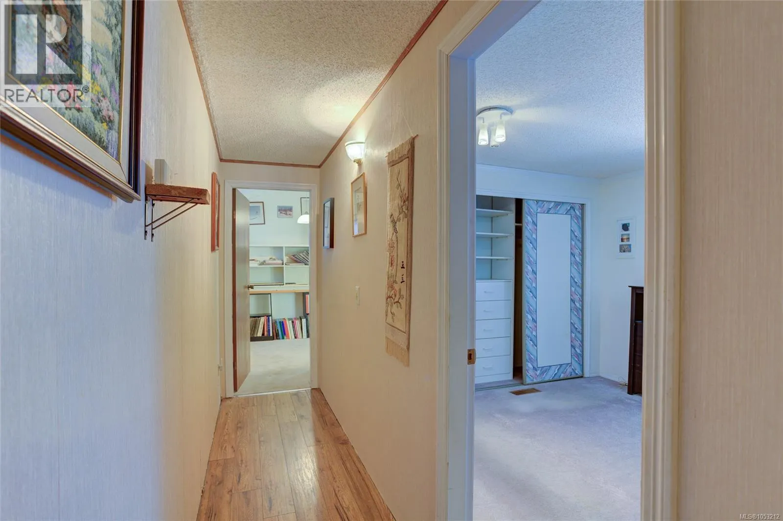 71 10980 Westdowne Rd