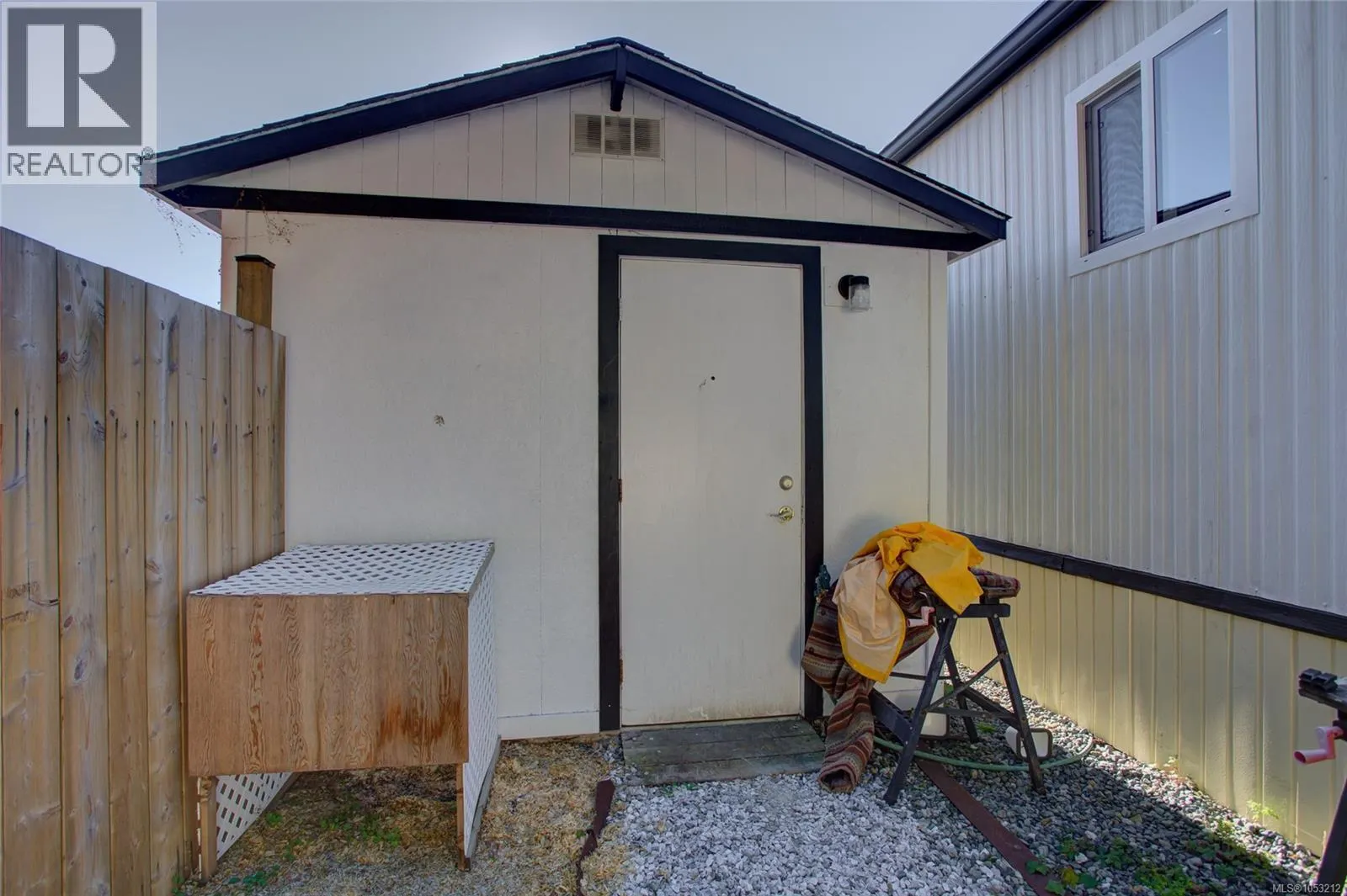 71 10980 Westdowne Rd
