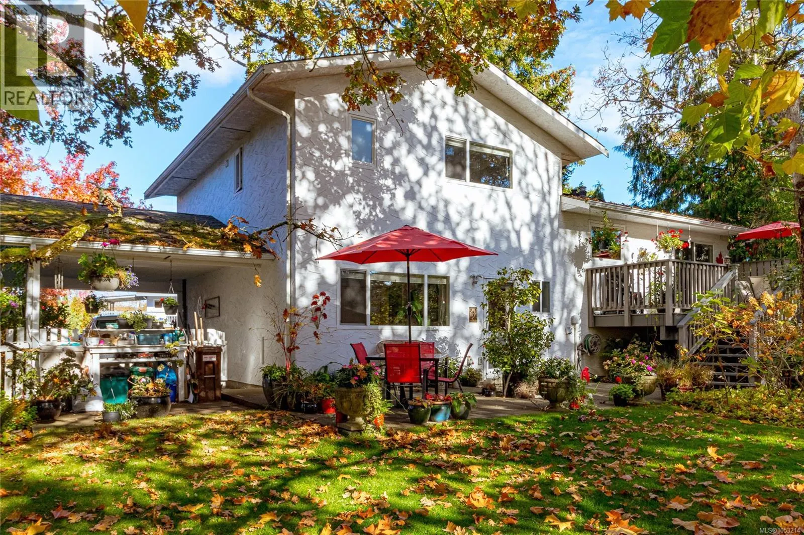1025 Waverly Terr