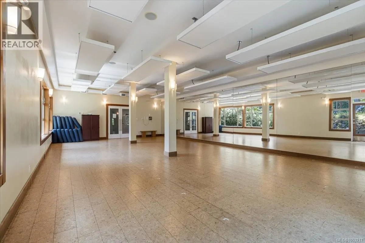 5271 Rutherford Rd