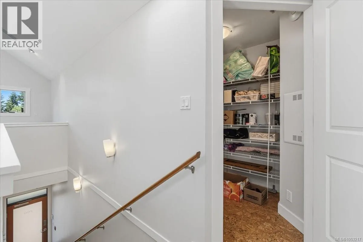 5271 Rutherford Rd