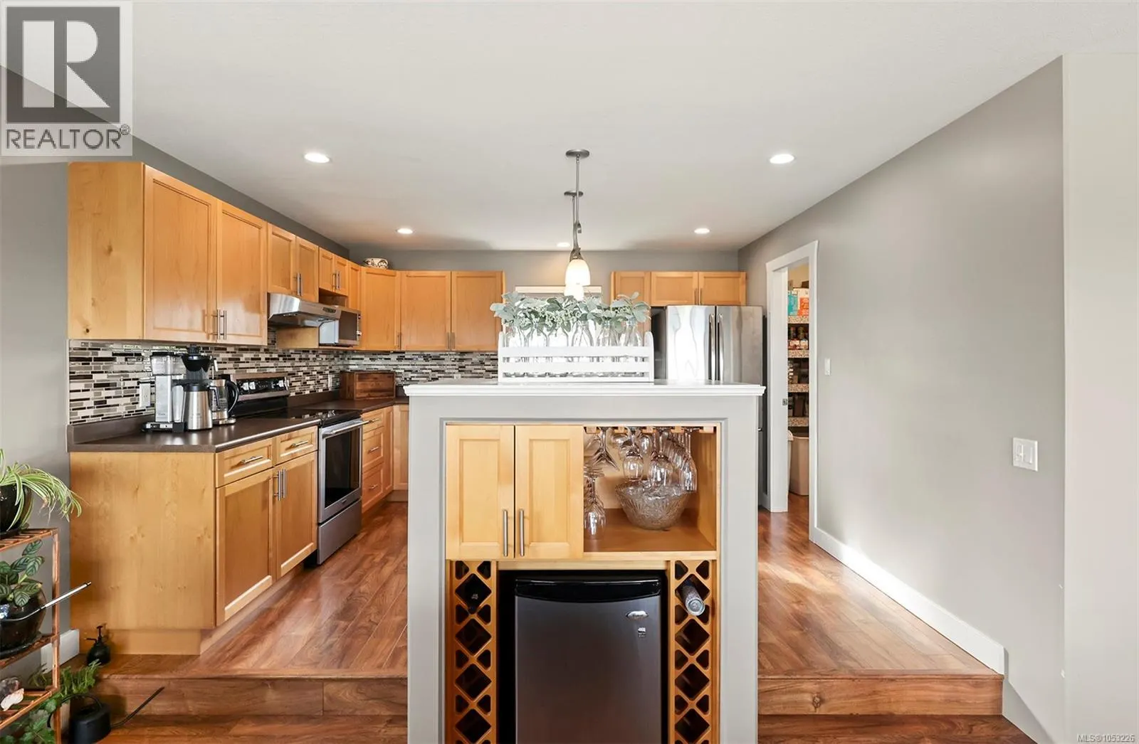 749 Timberline Dr