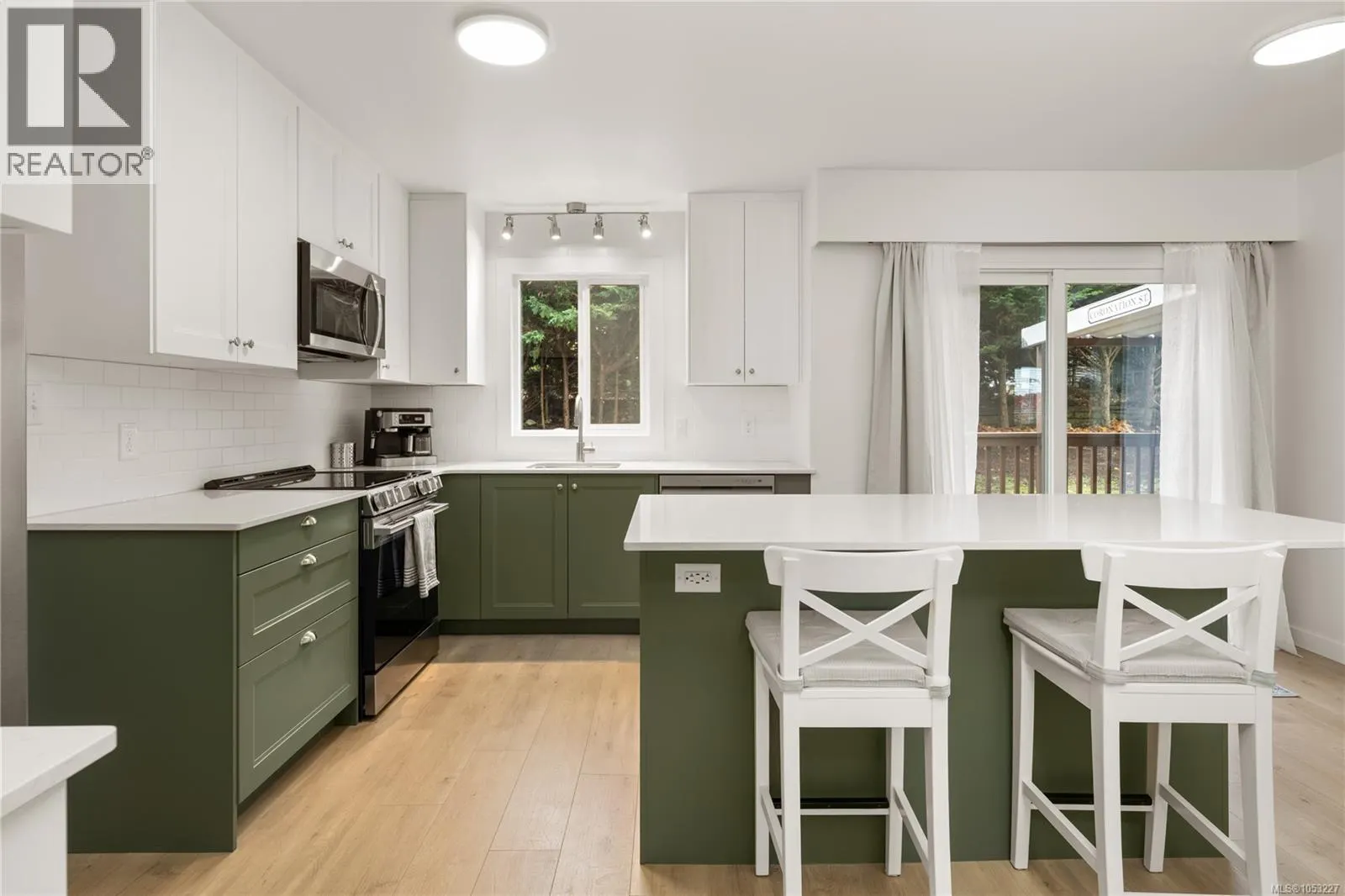 601 Belle View Pl