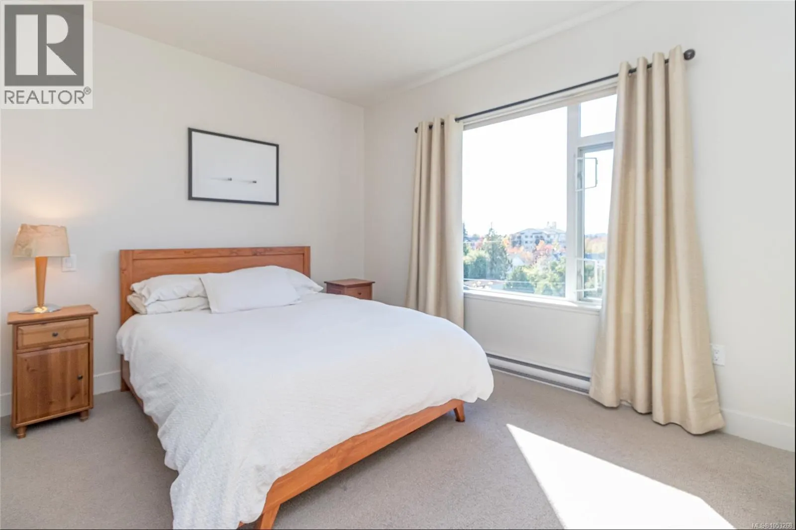 403 3815 Rowland Ave
