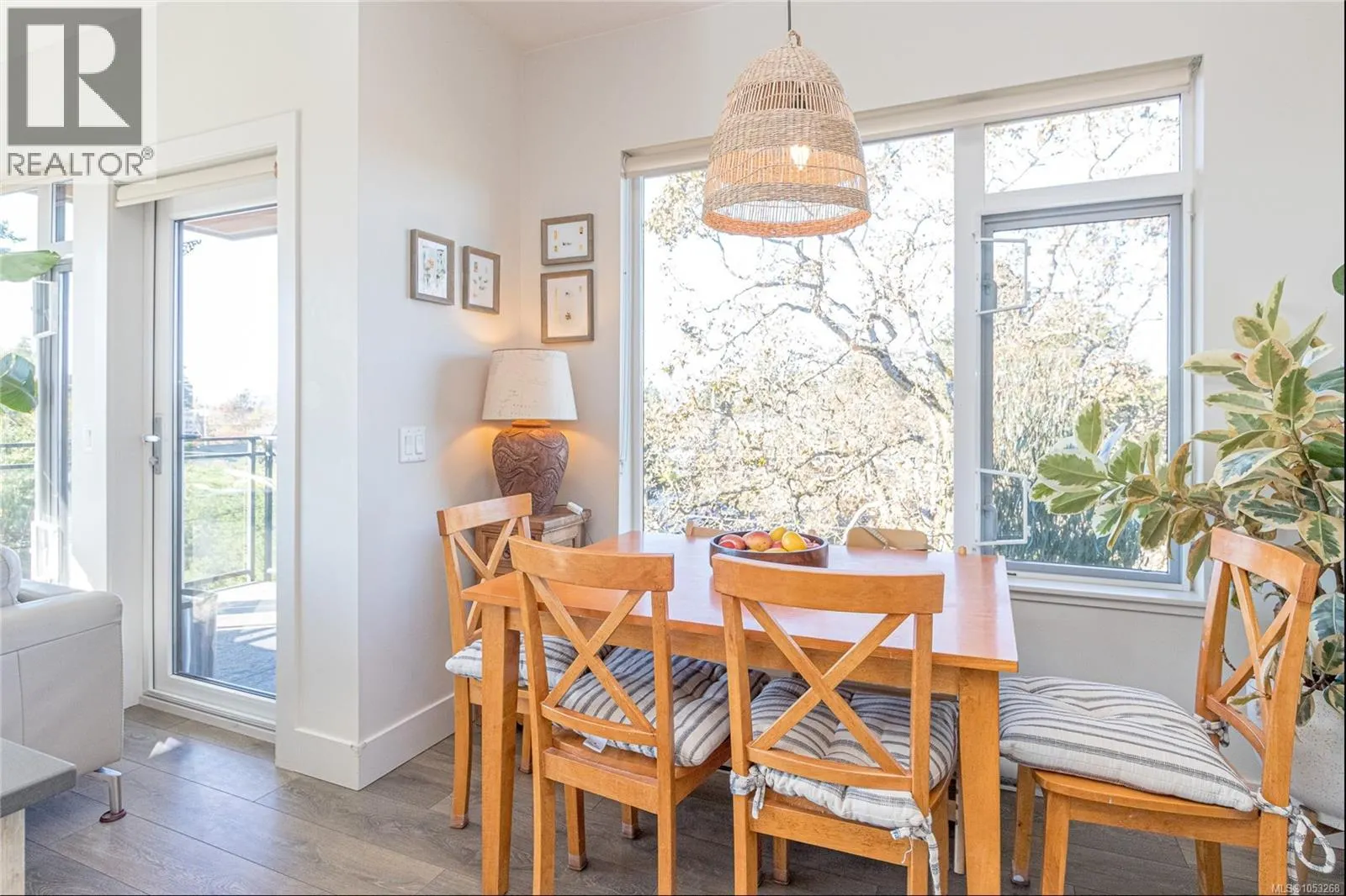 403 3815 Rowland Ave