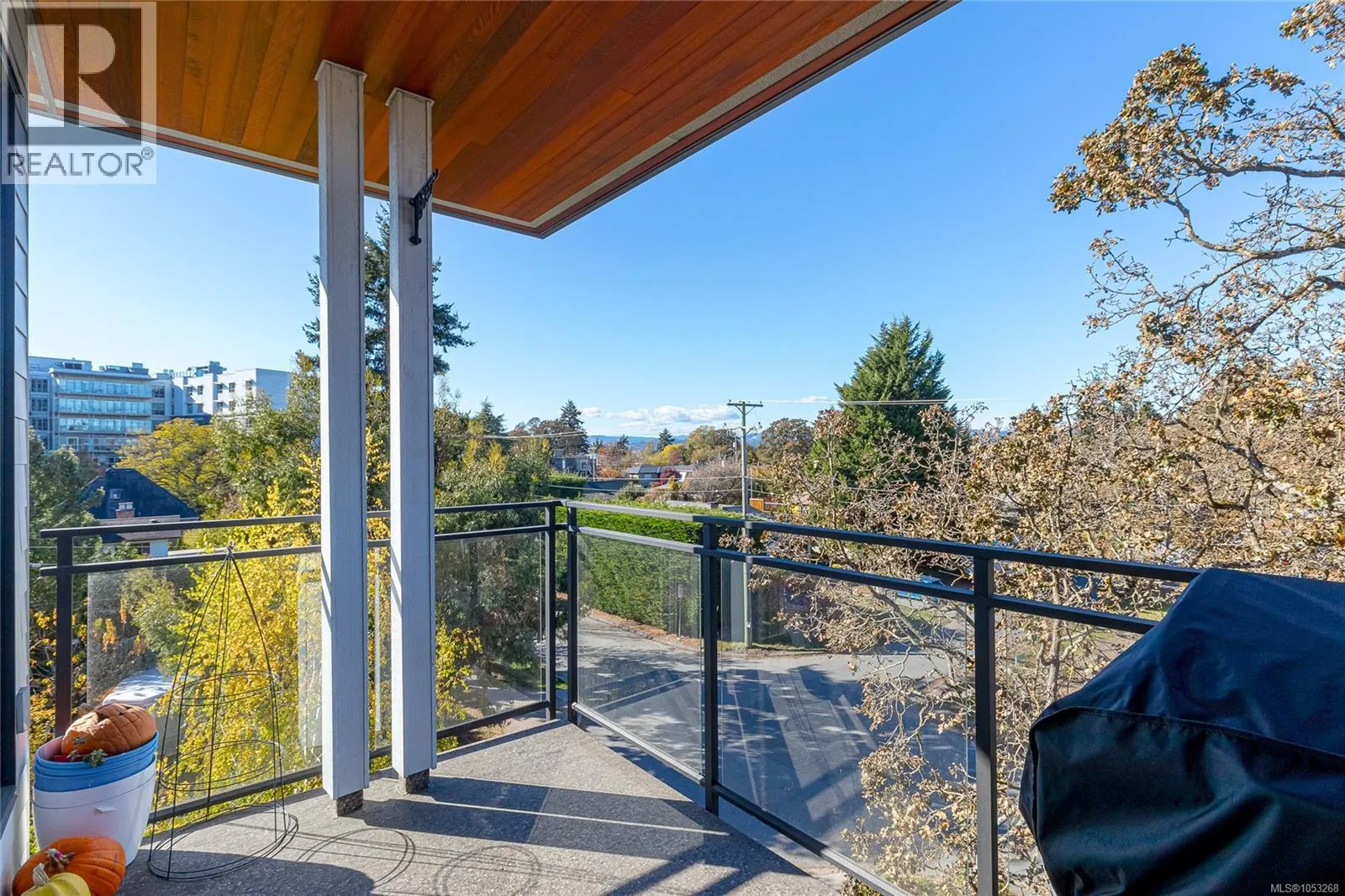 403 3815 Rowland Ave