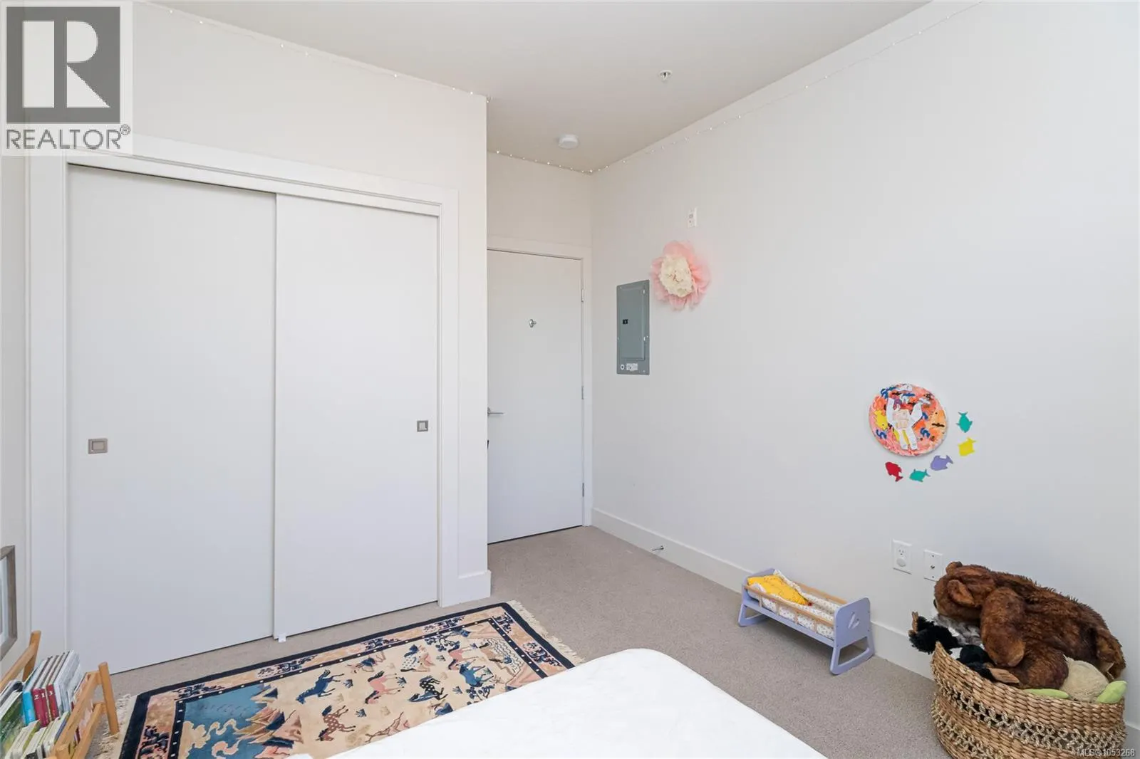 403 3815 Rowland Ave