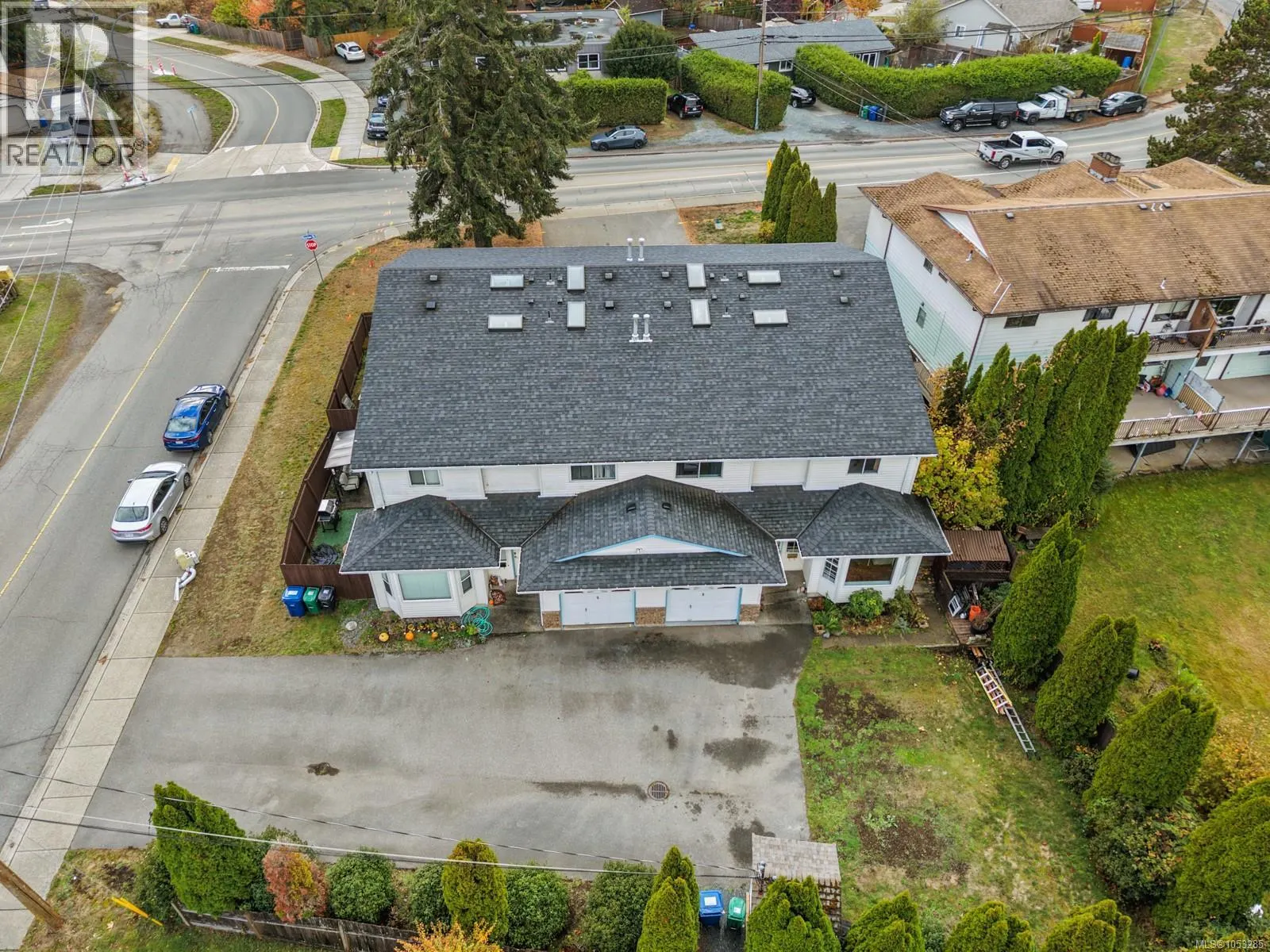 3 2338 Rosstown Rd