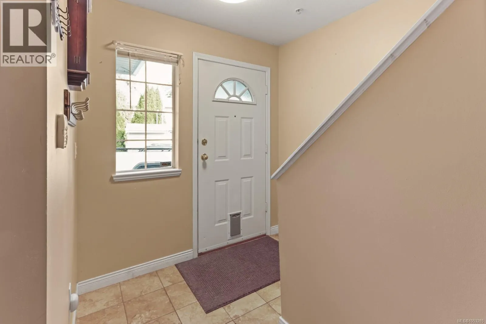 3 2338 Rosstown Rd