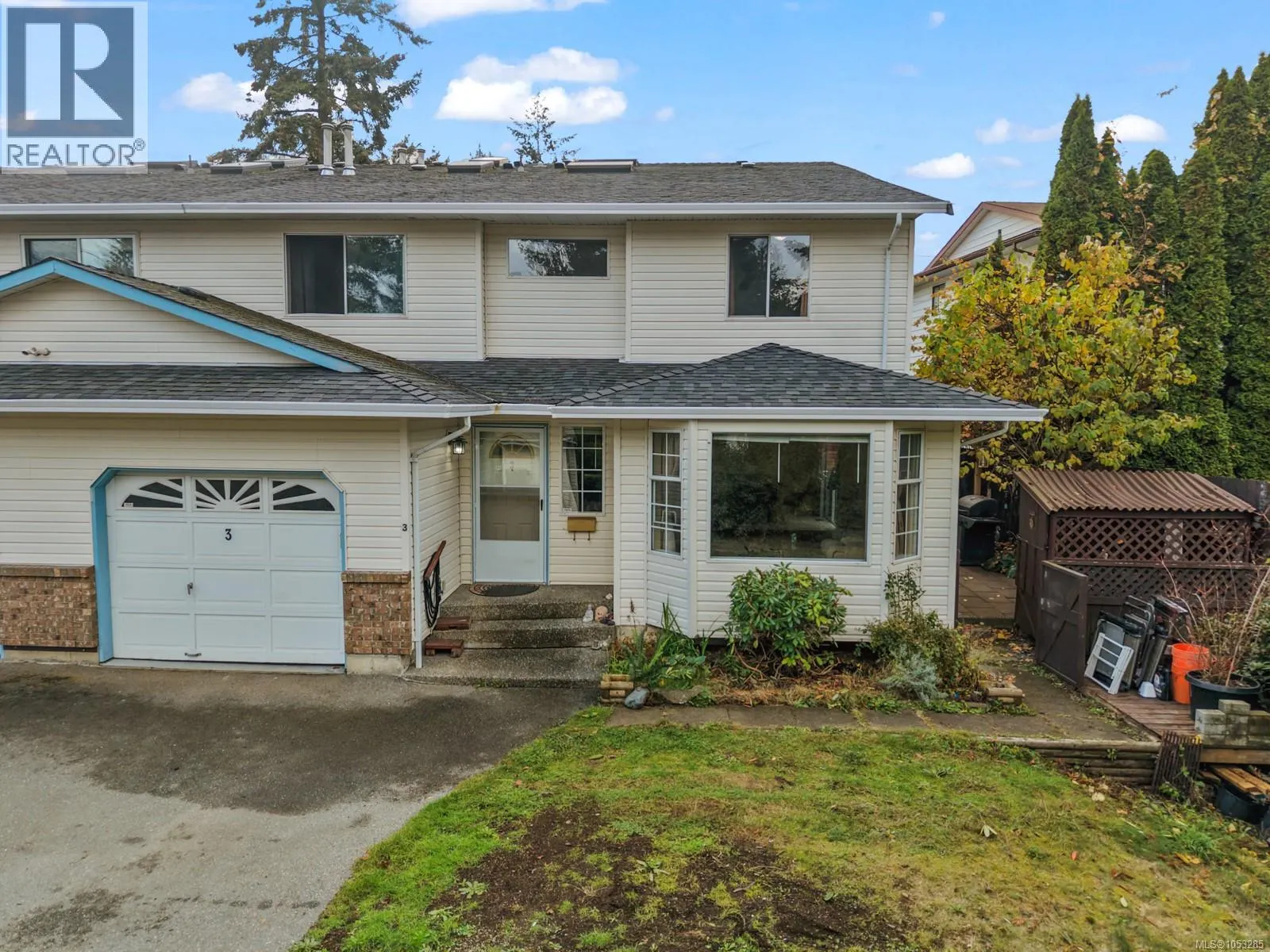 3 2338 Rosstown Rd