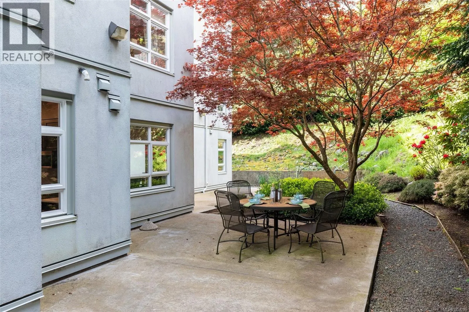 209 5110 Cordova Bay Rd