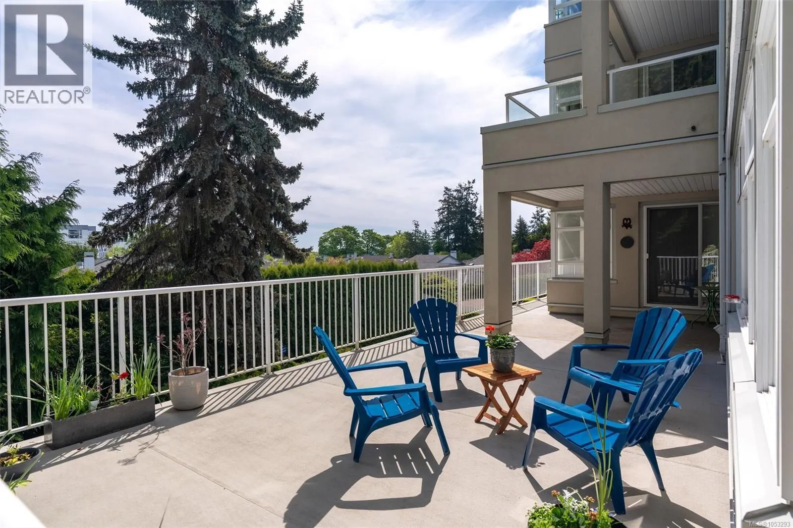 209 5110 Cordova Bay Rd