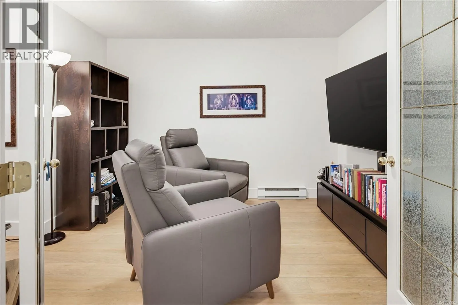209 5110 Cordova Bay Rd