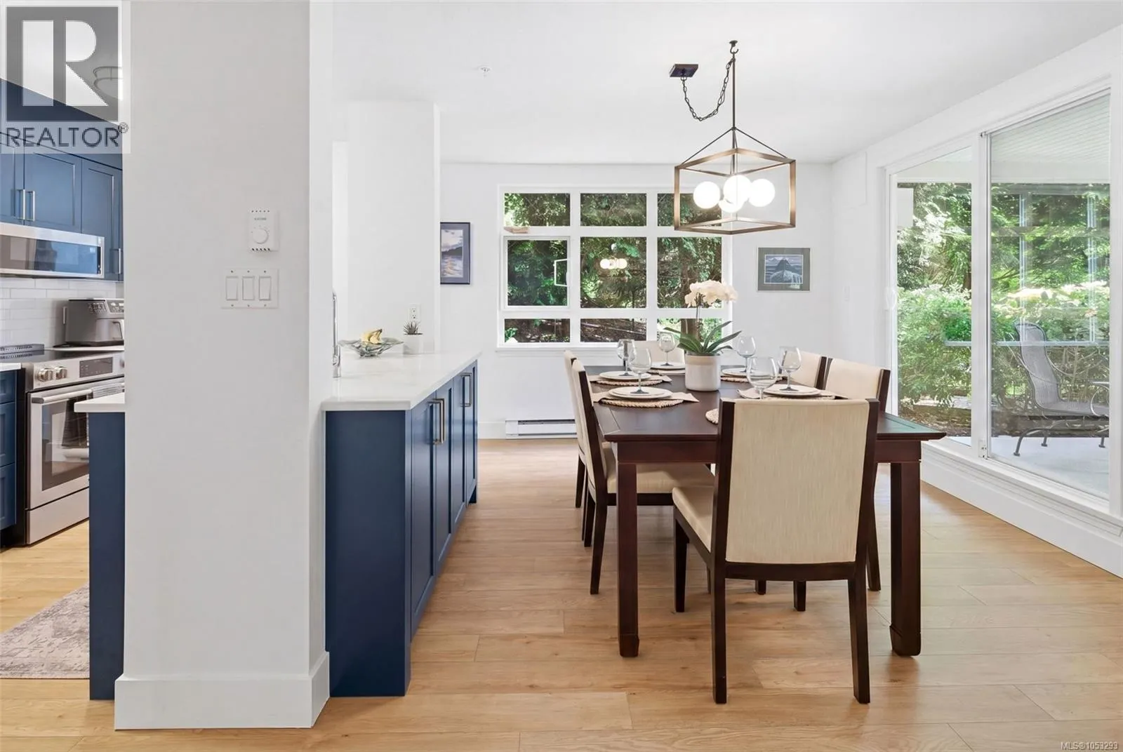 209 5110 Cordova Bay Rd