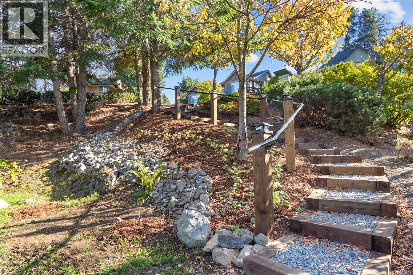 15 3361 Mariposa Dr