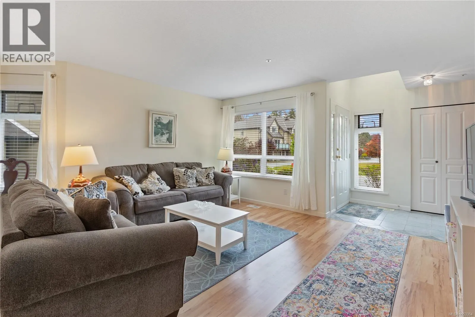 15 3361 Mariposa Dr