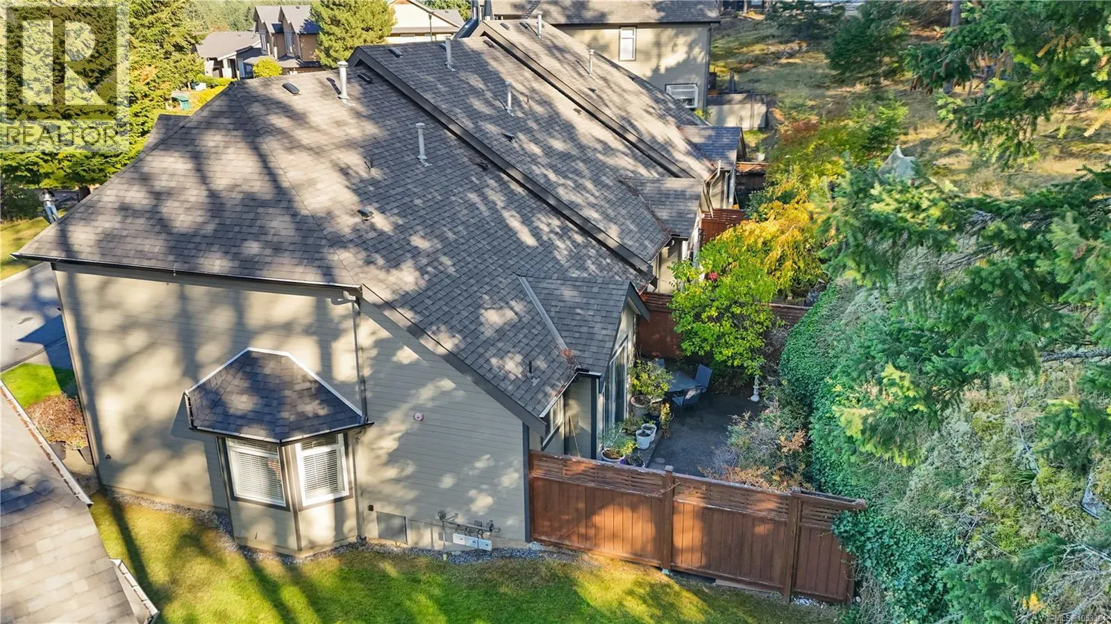 15 3361 Mariposa Dr