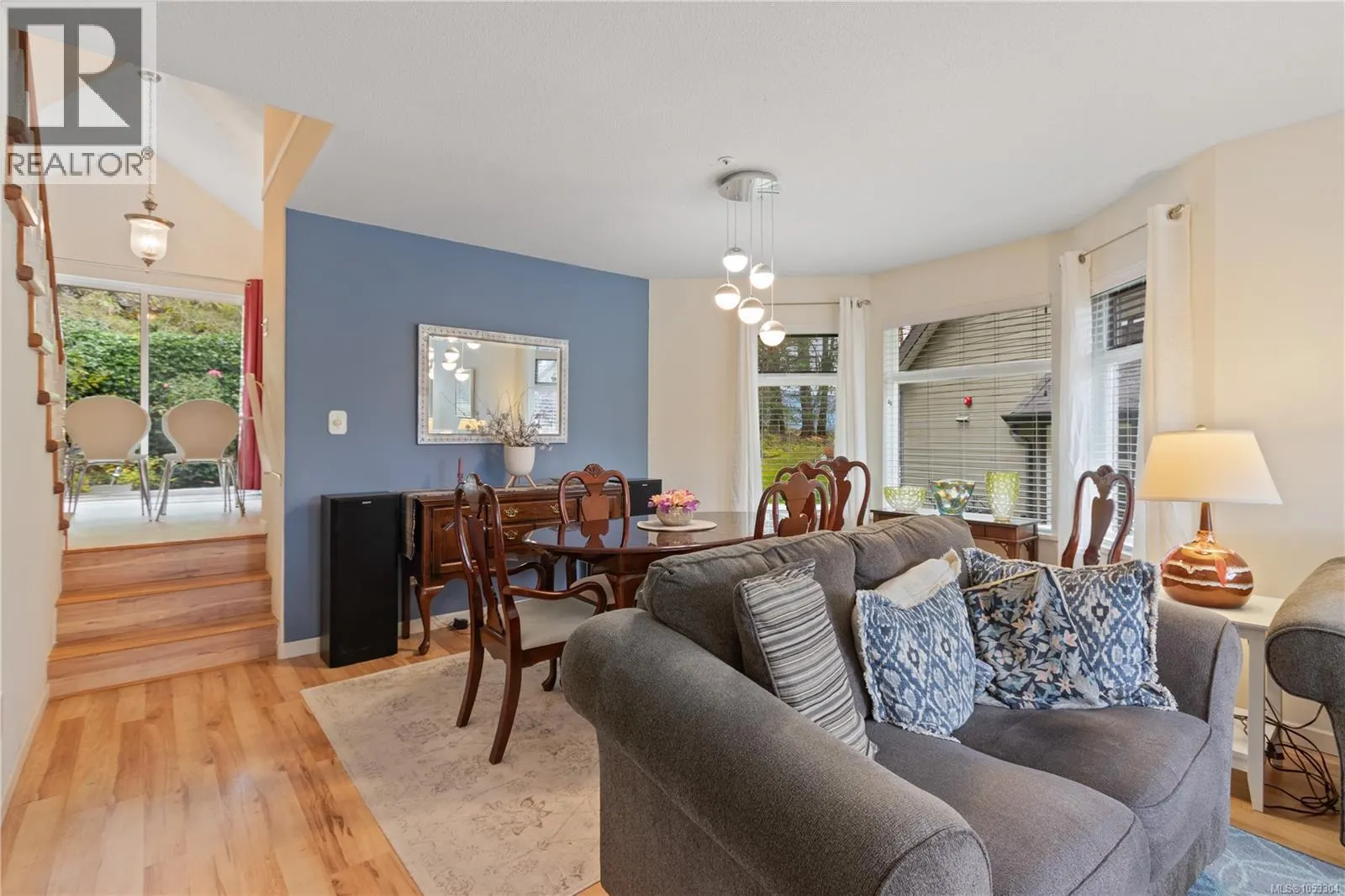15 3361 Mariposa Dr