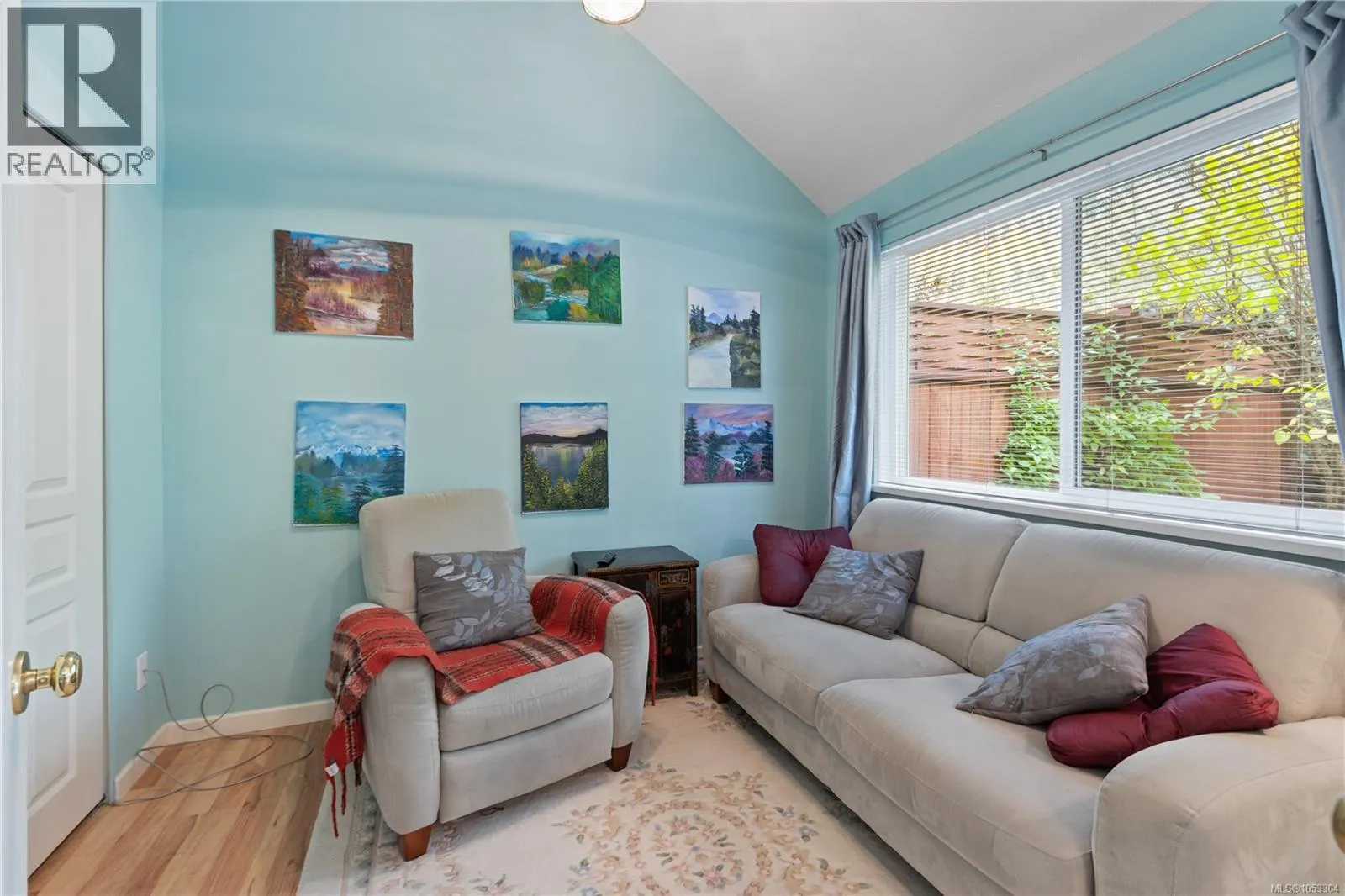 15 3361 Mariposa Dr