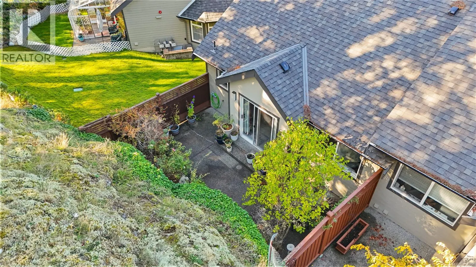 15 3361 Mariposa Dr