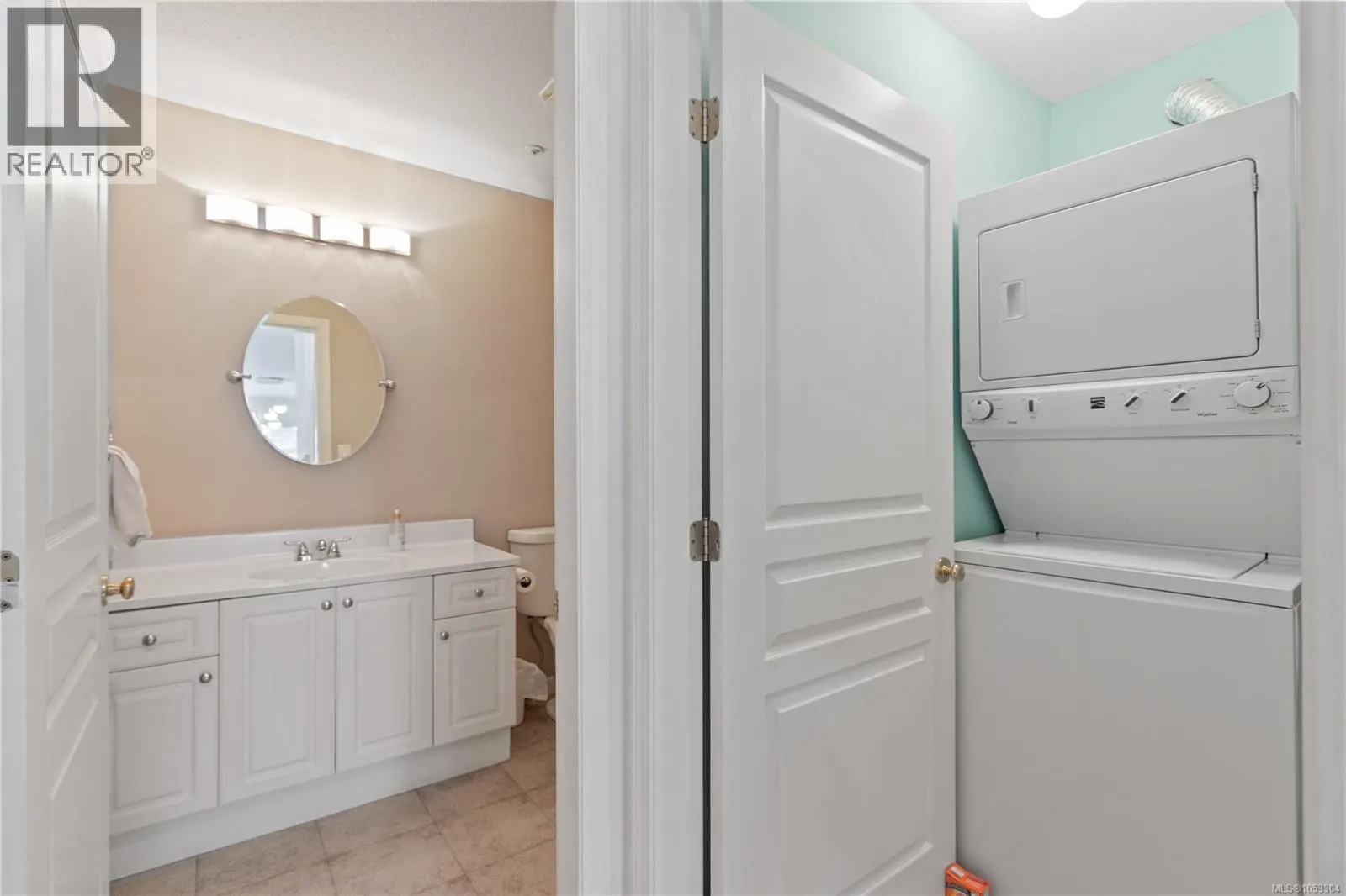 15 3361 Mariposa Dr
