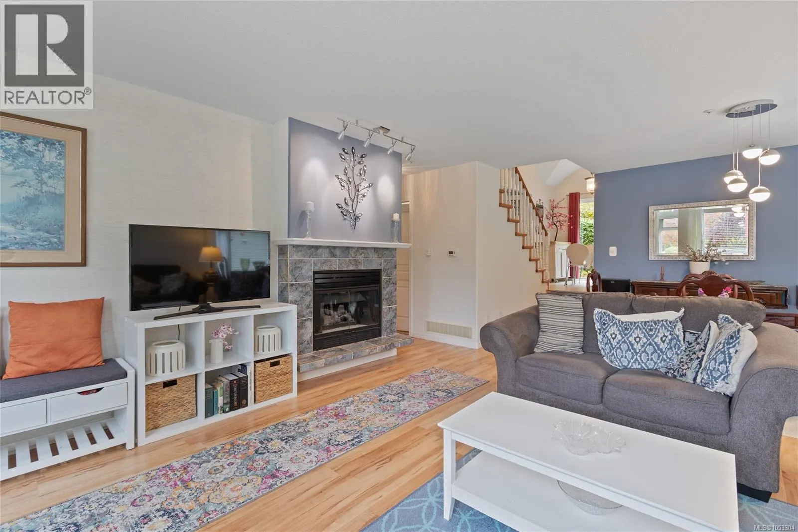 15 3361 Mariposa Dr