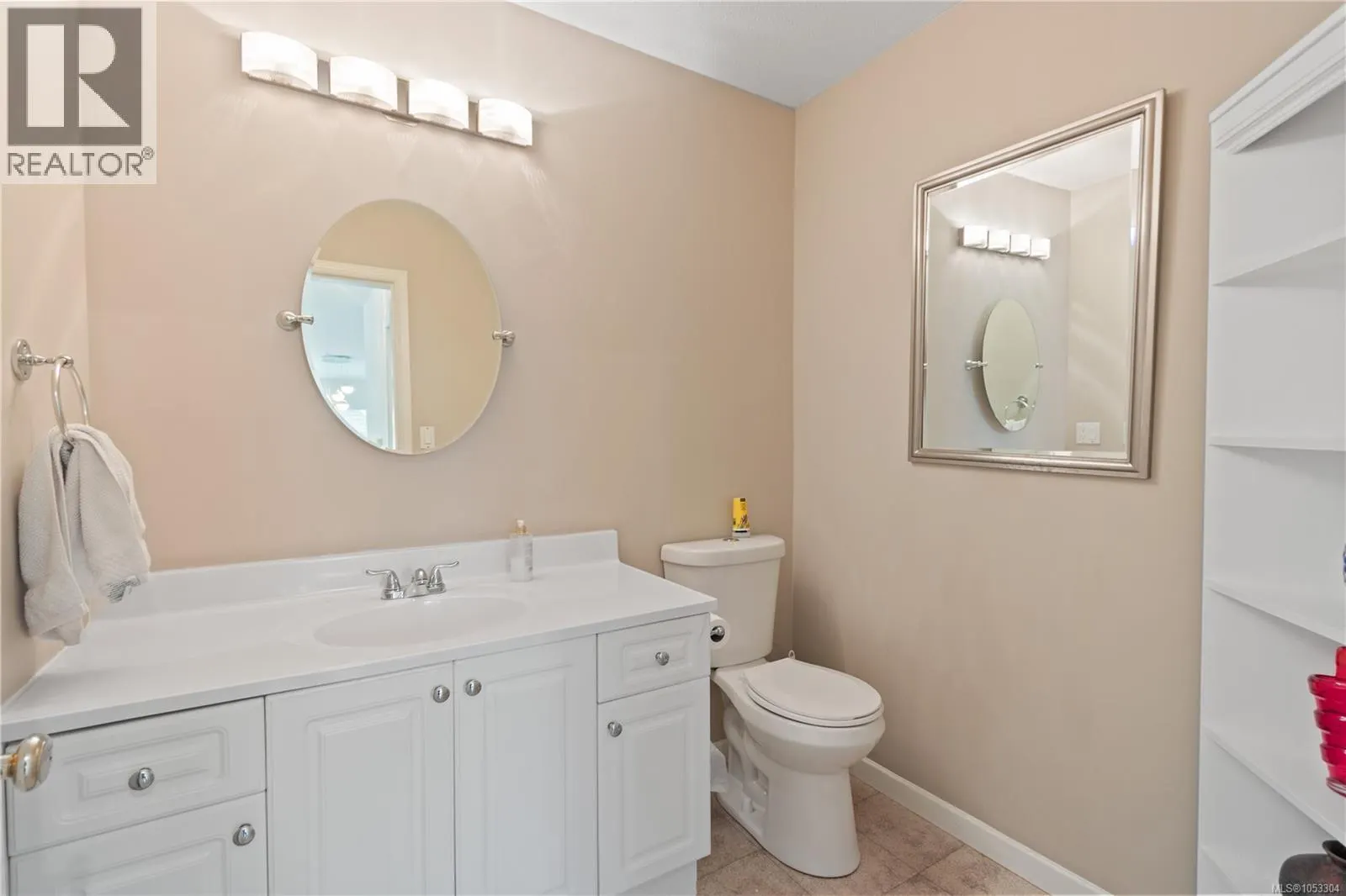 15 3361 Mariposa Dr