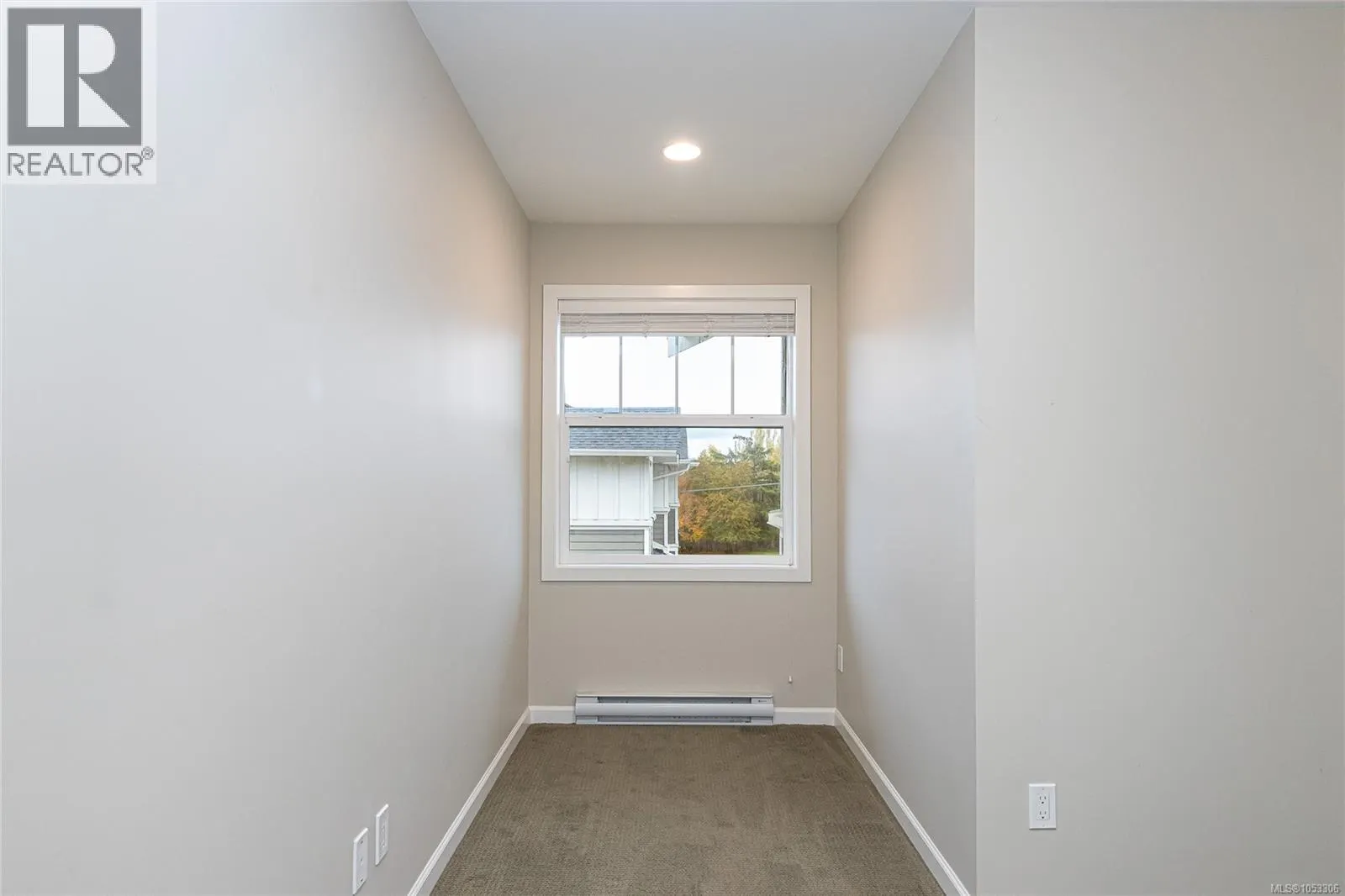 8 3356 Whittier Ave